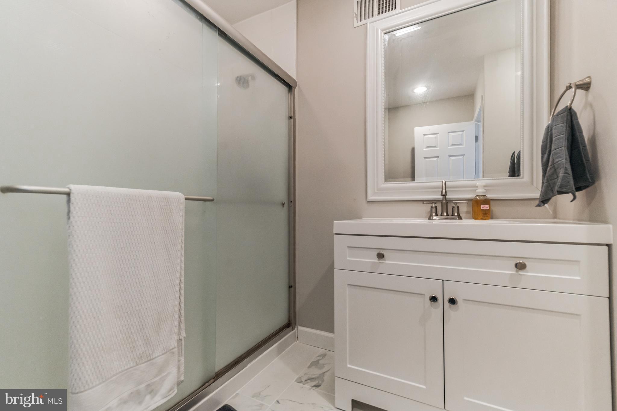 LONGWOOD KNOLLS - Residential