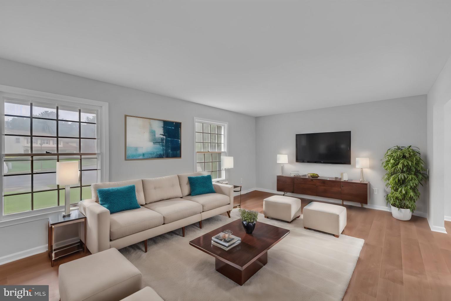 LONGWOOD KNOLLS - Residential