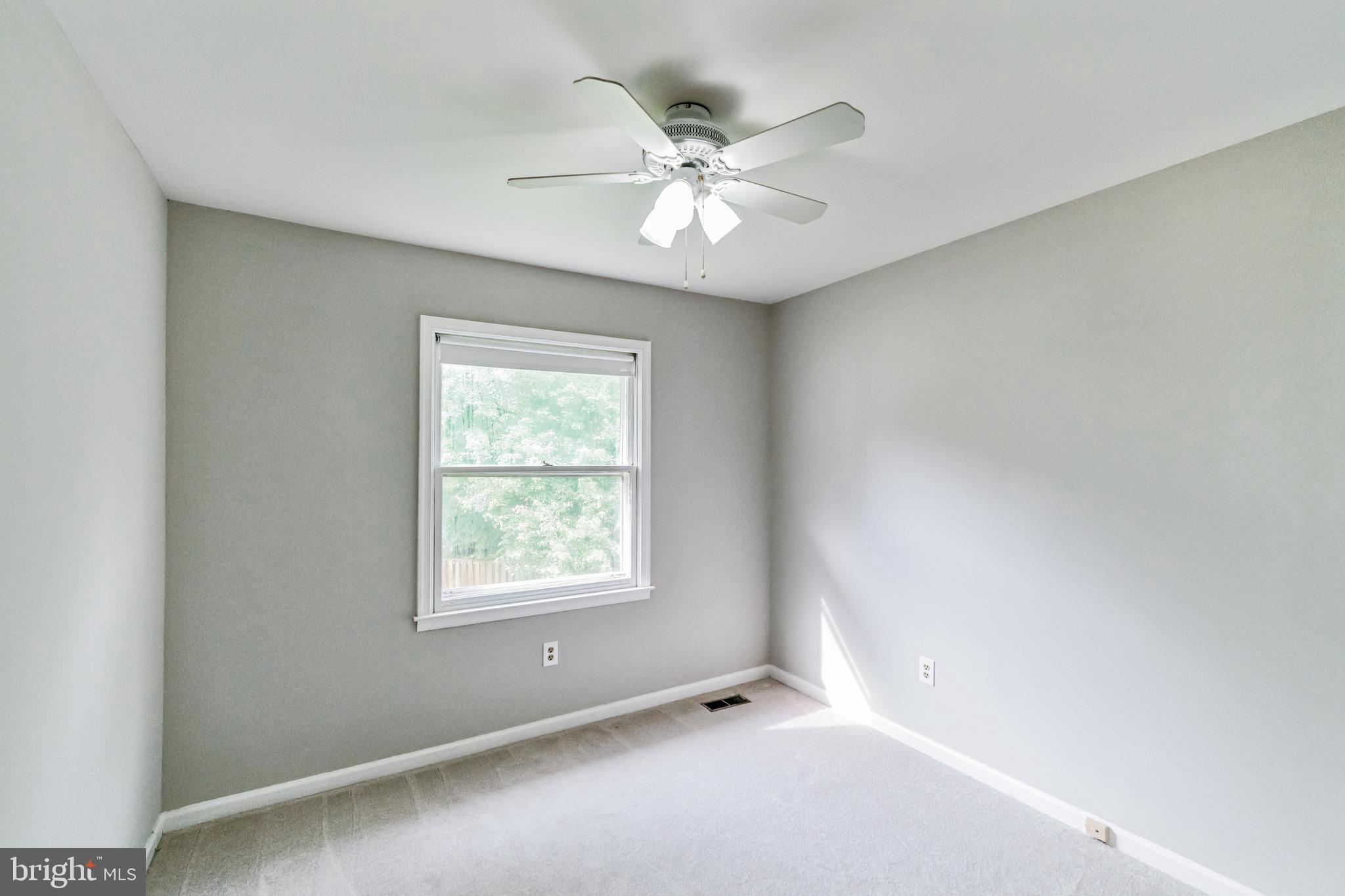 LONGWOOD KNOLLS - Residential