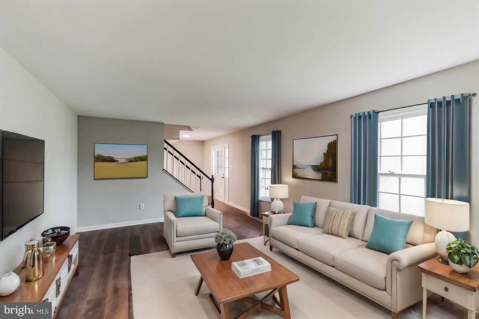 LONGWOOD KNOLLS - Residential