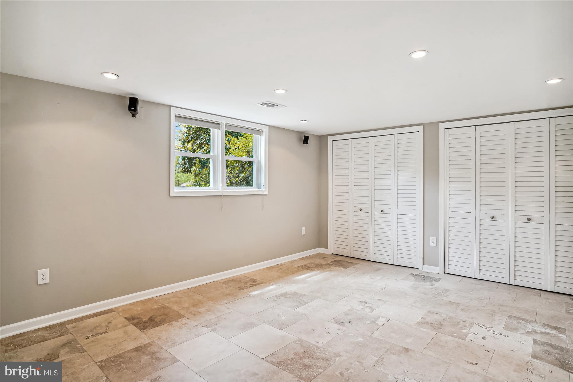 COLESVILLE PARK - Residential