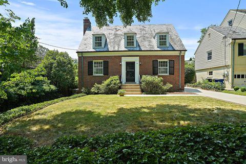 Photo of 7206 Delfield Street, Chevy Chase, MD 20815 (MLS # MDMC2136472)