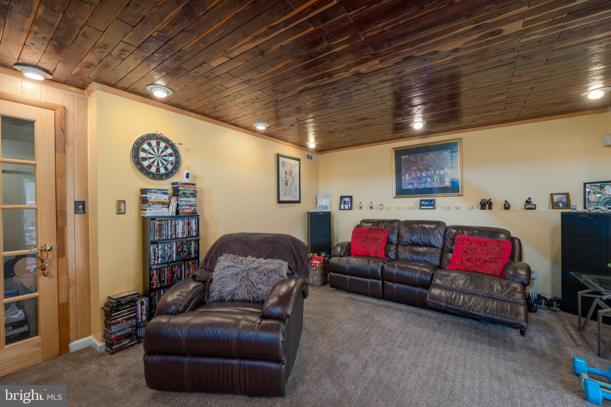 FAIRBROOK - Residential