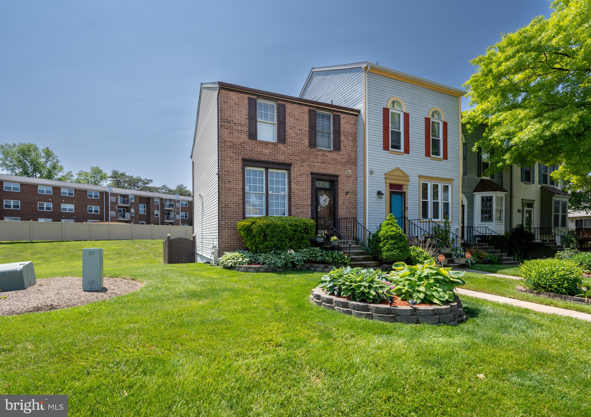 FAIRBROOK - Residential