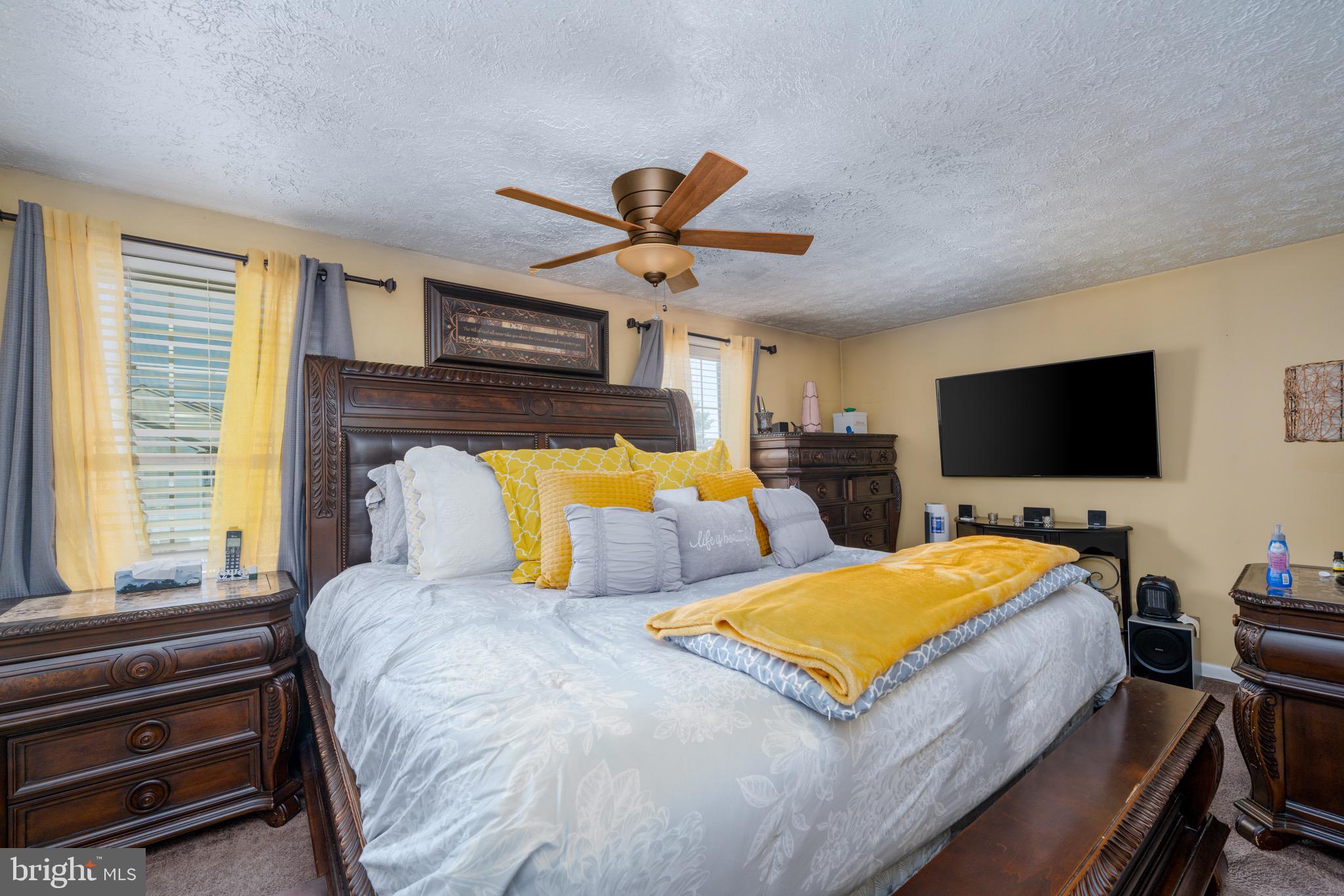 FAIRBROOK - Residential