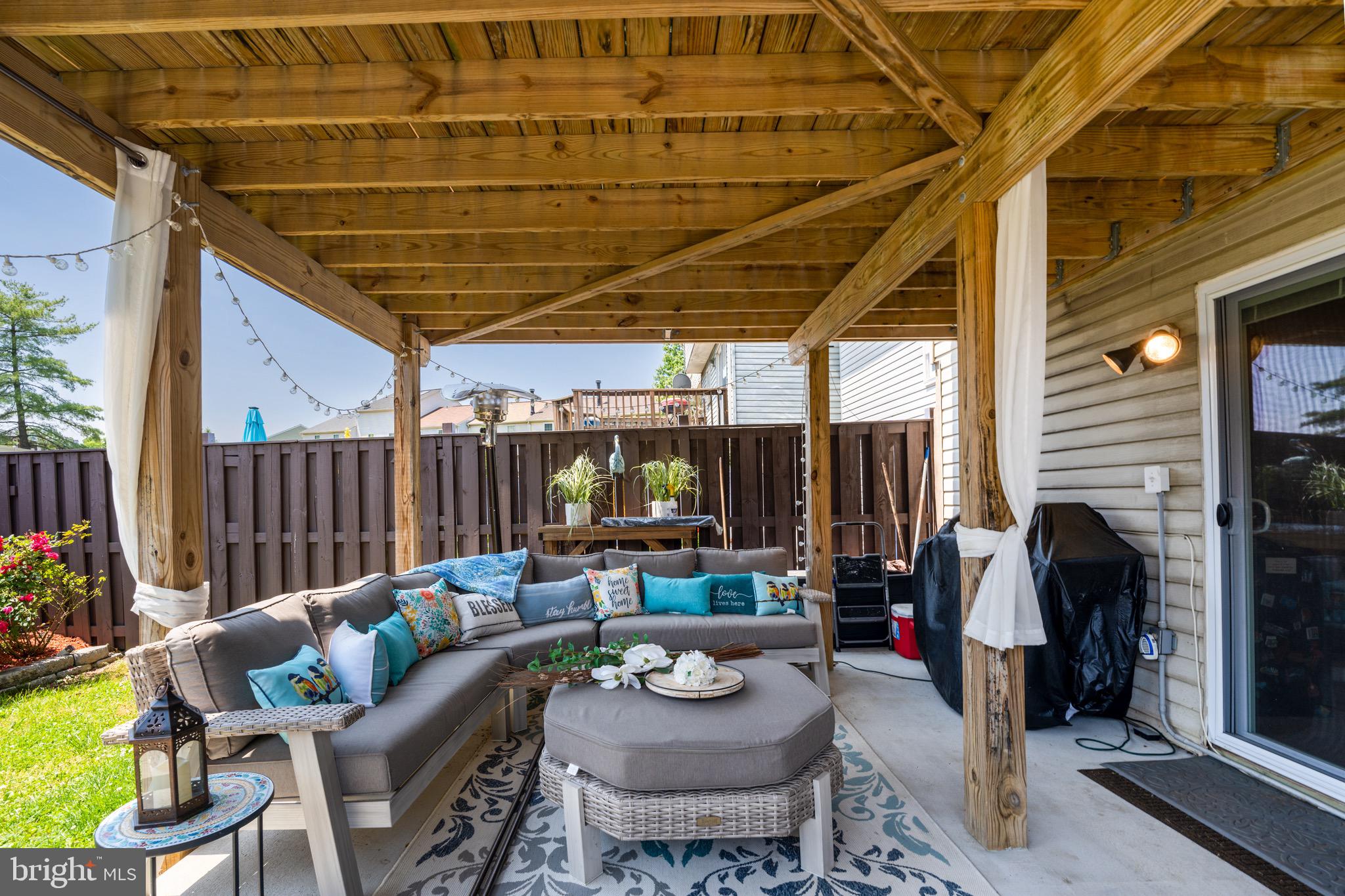 FAIRBROOK - Residential