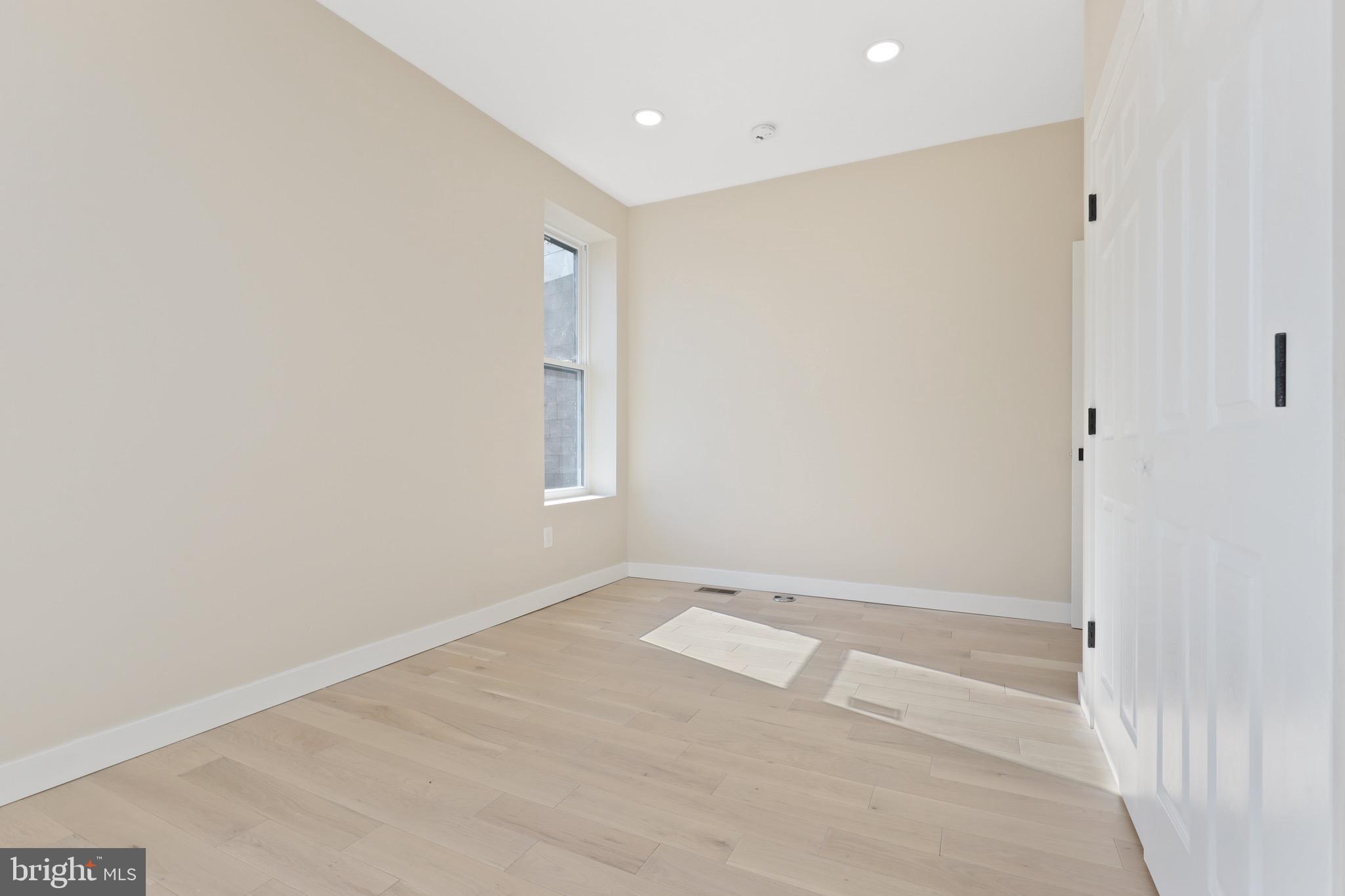 OLIVER - Residential