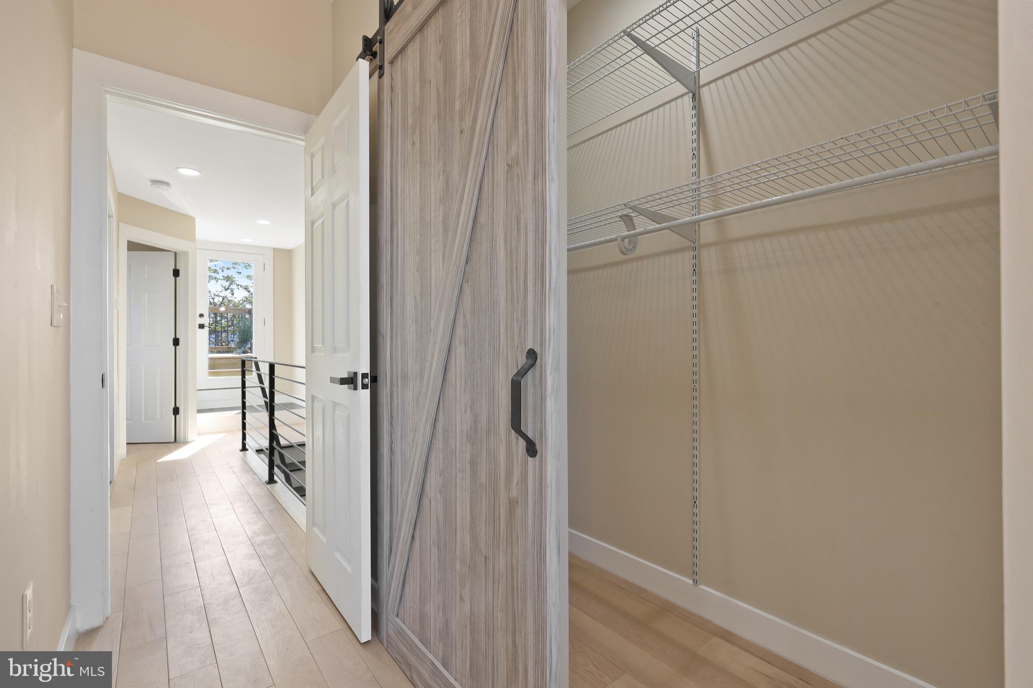 OLIVER - Residential