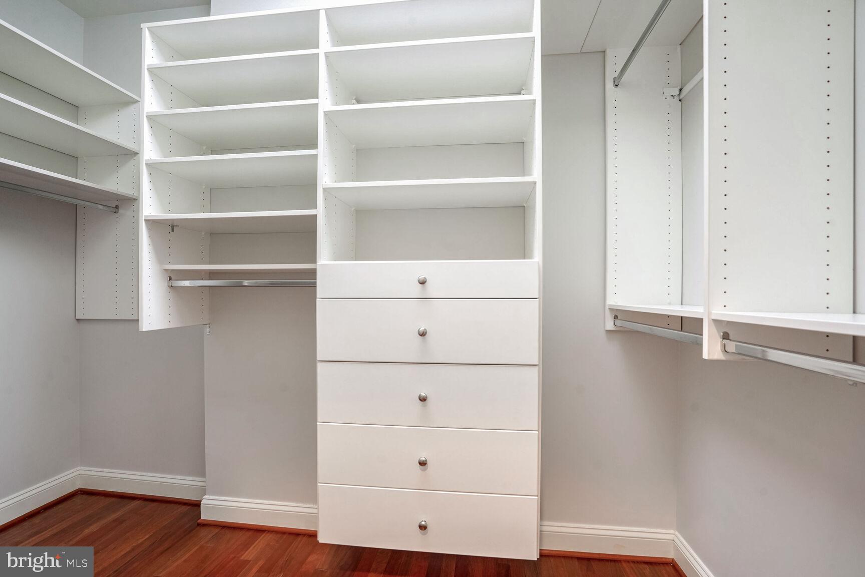 CHEVY CHASE - Residential