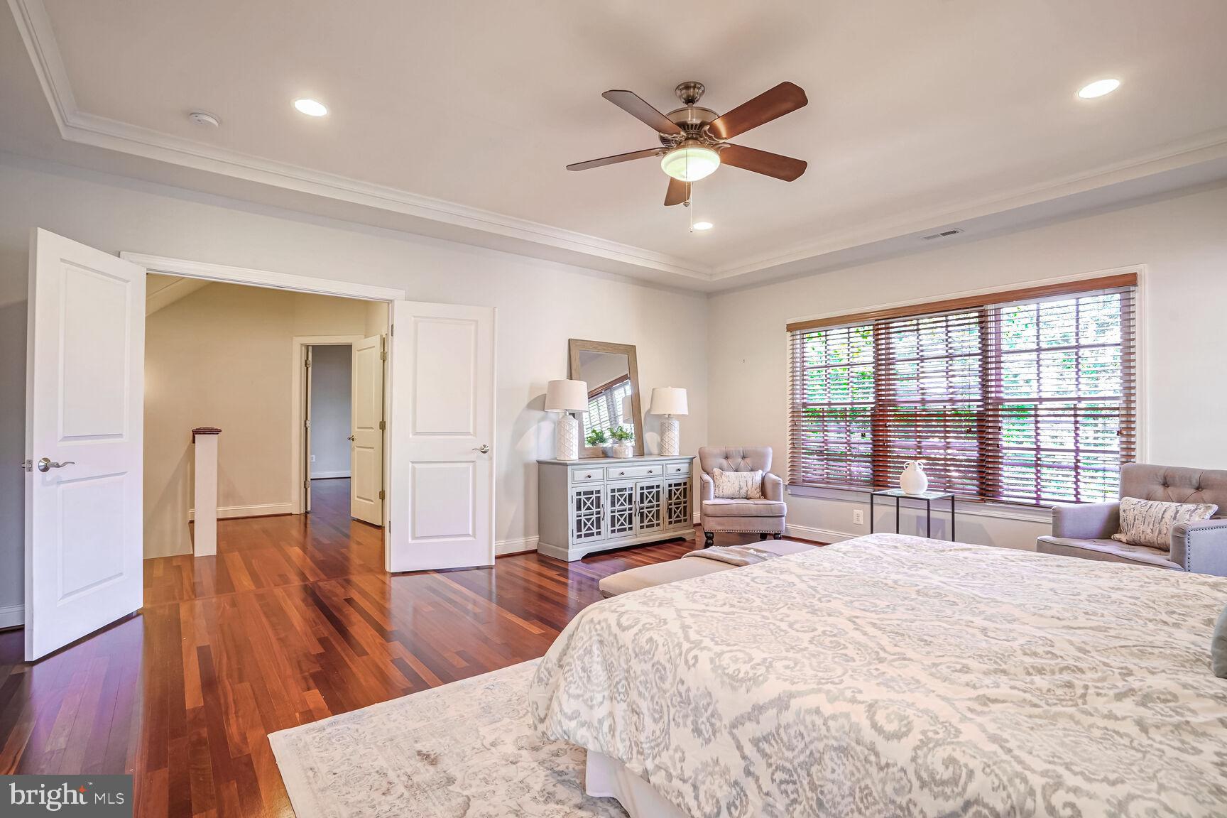 CHEVY CHASE - Residential