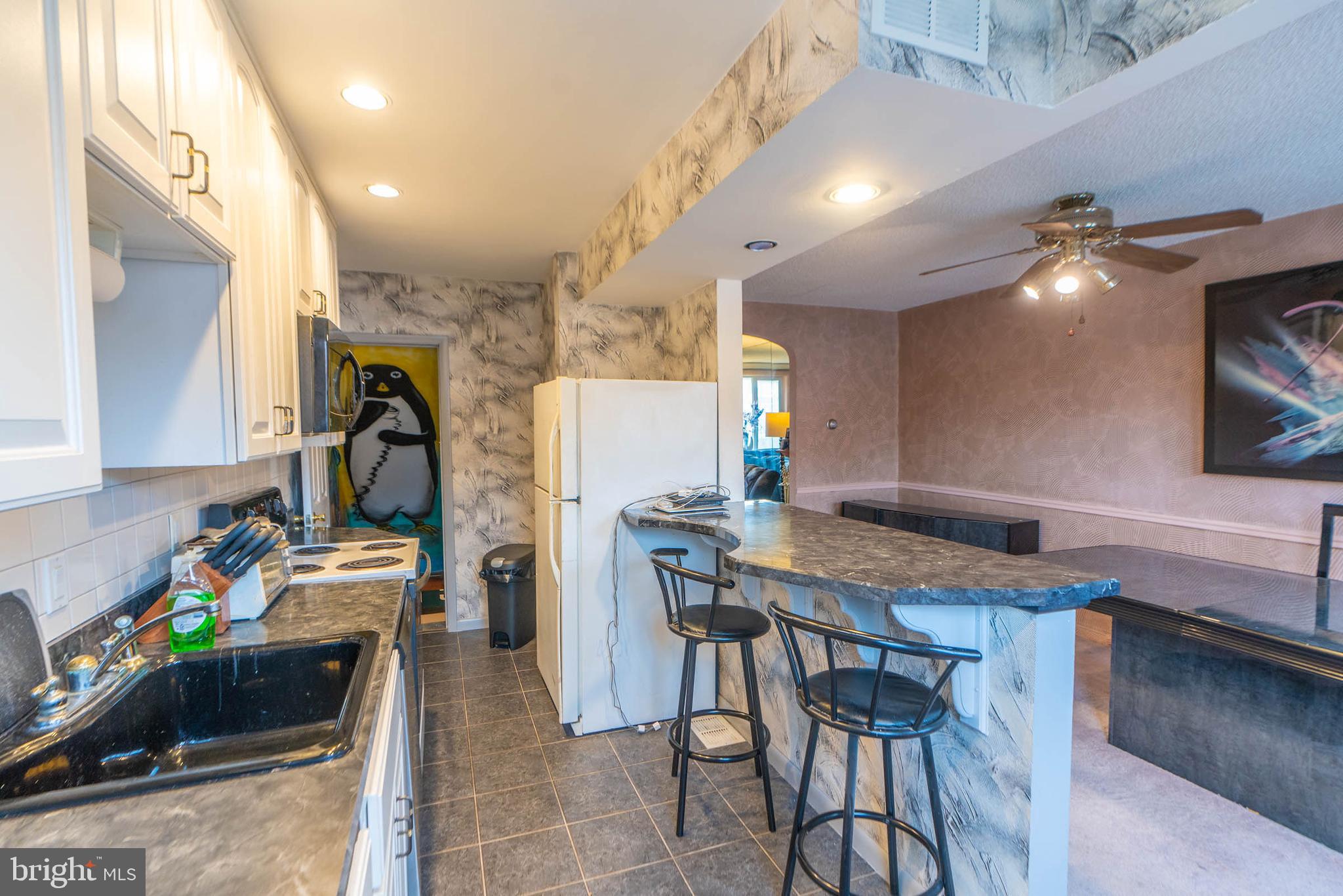 OXFORD CIRCLE - Residential