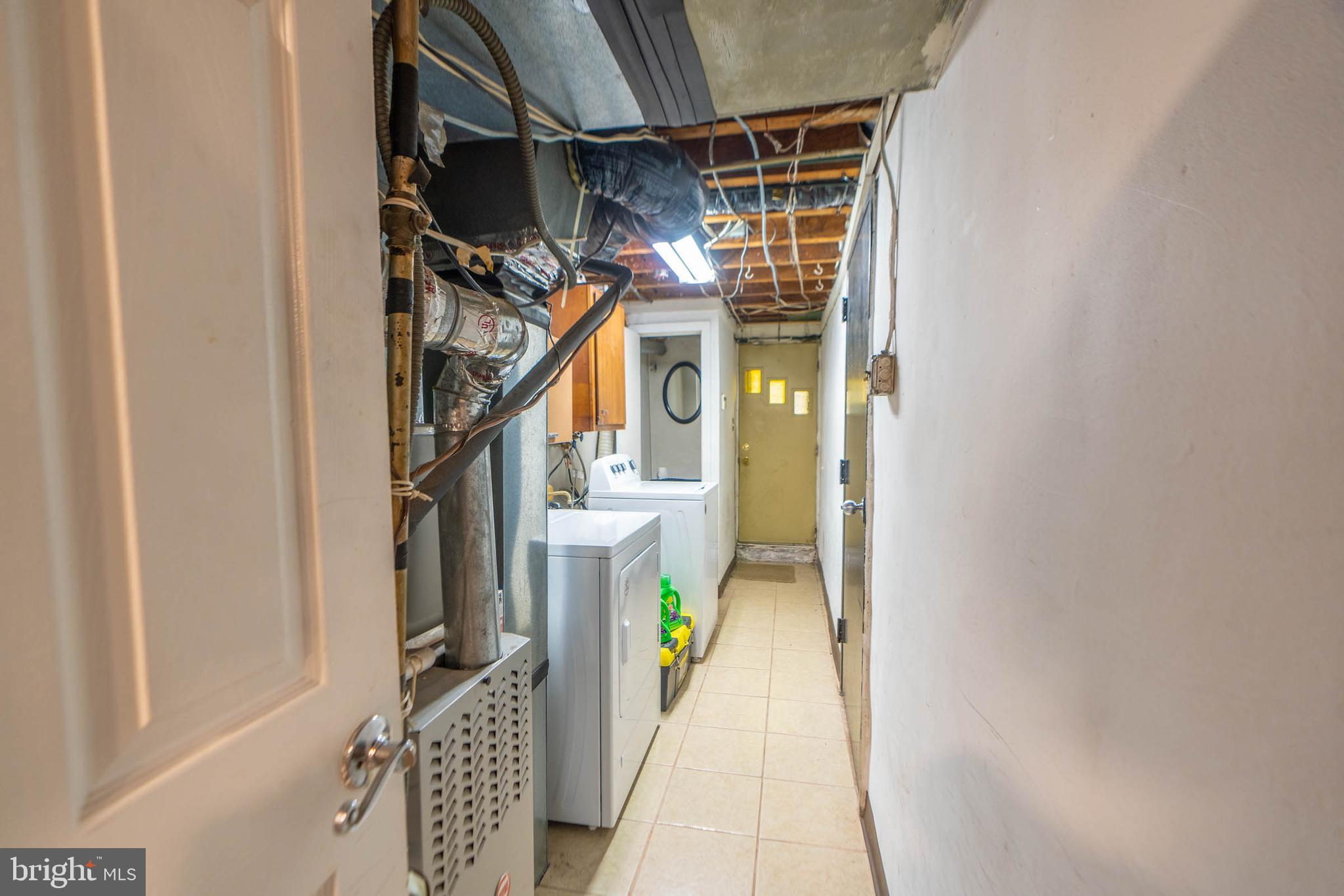 OXFORD CIRCLE - Residential