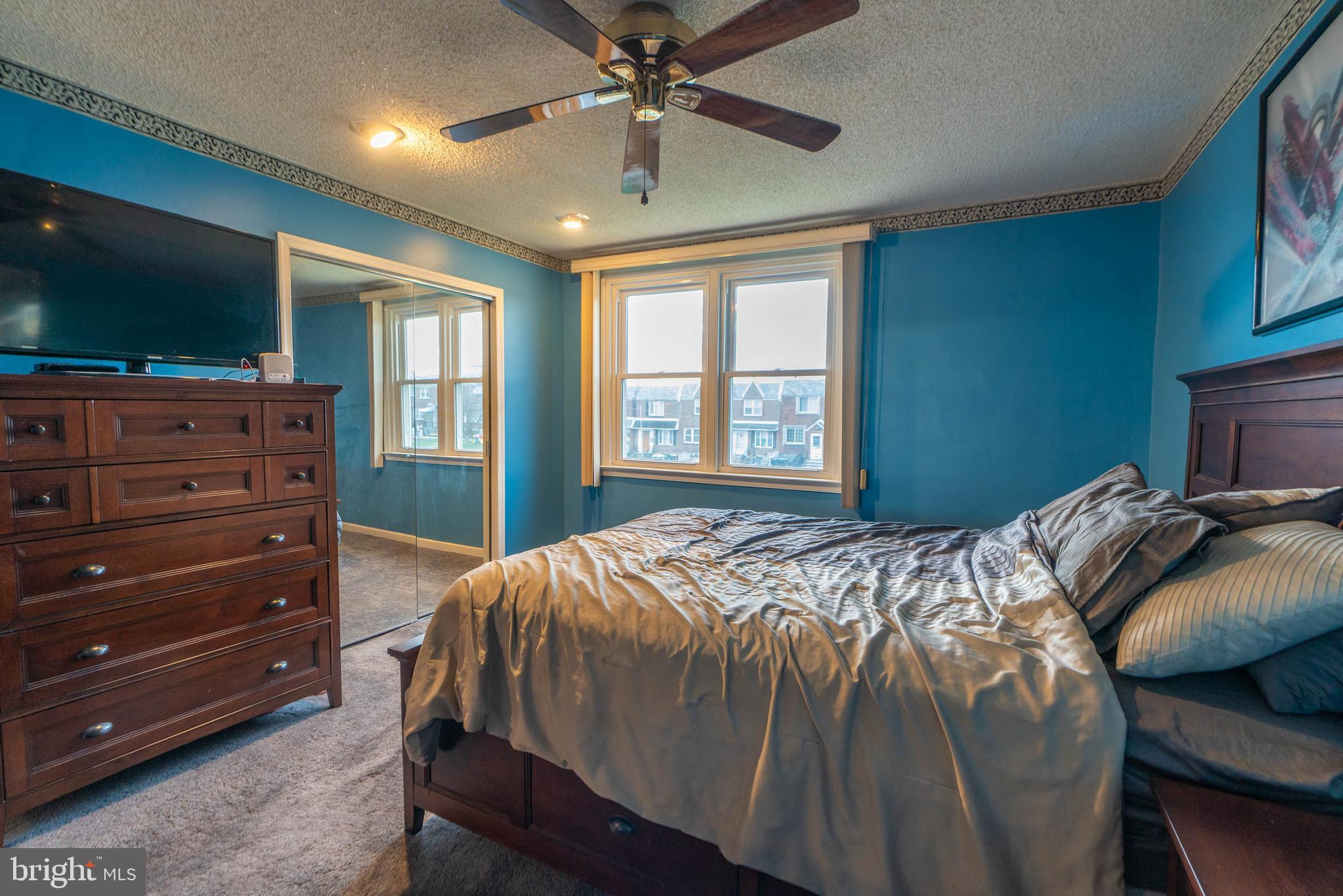 OXFORD CIRCLE - Residential