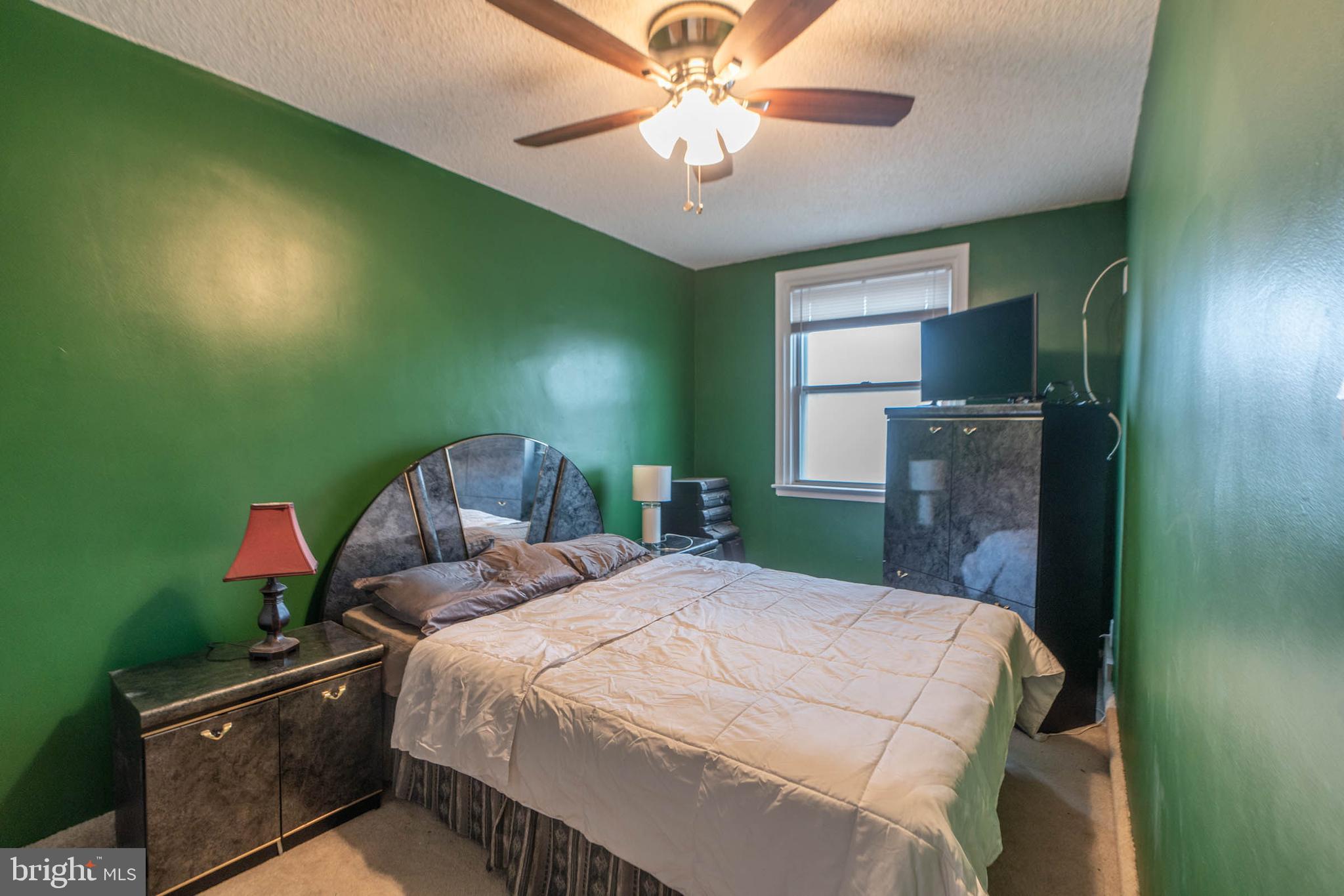 OXFORD CIRCLE - Residential