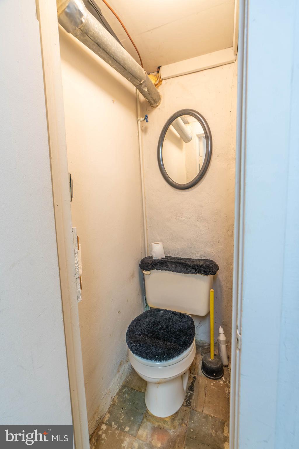 OXFORD CIRCLE - Residential