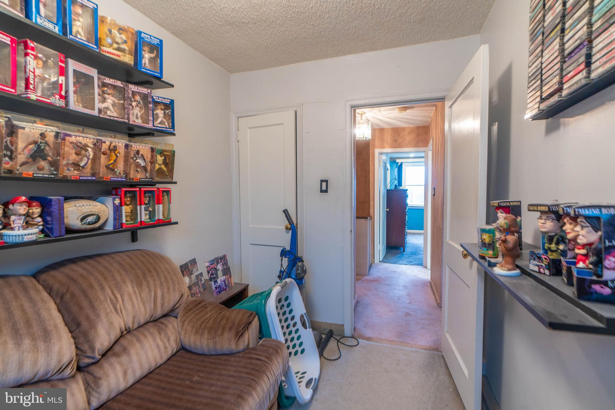 OXFORD CIRCLE - Residential