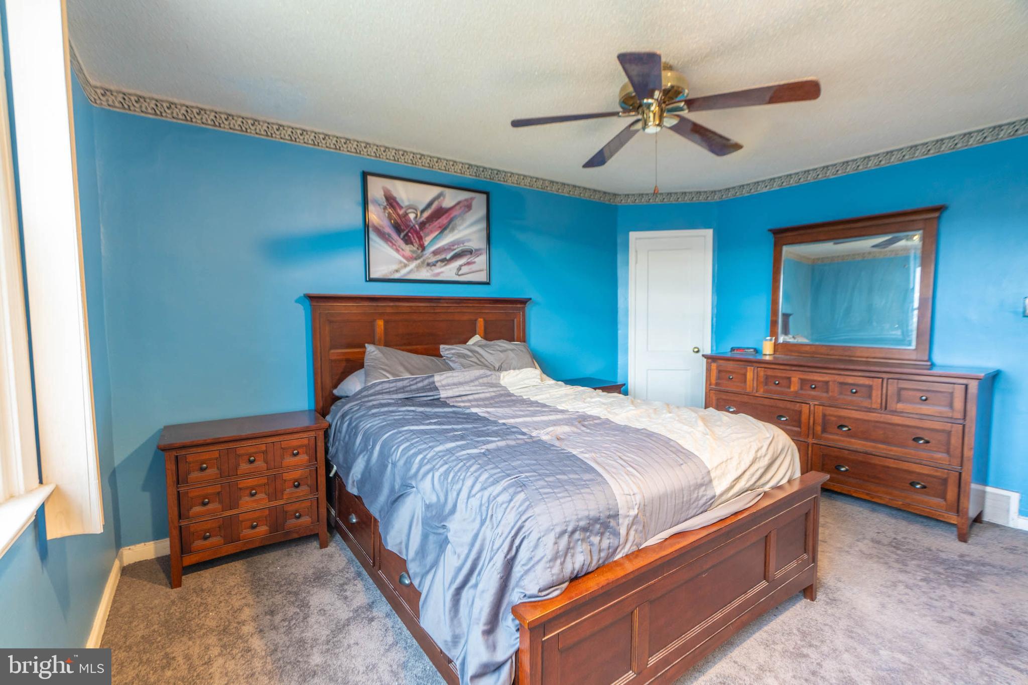 OXFORD CIRCLE - Residential