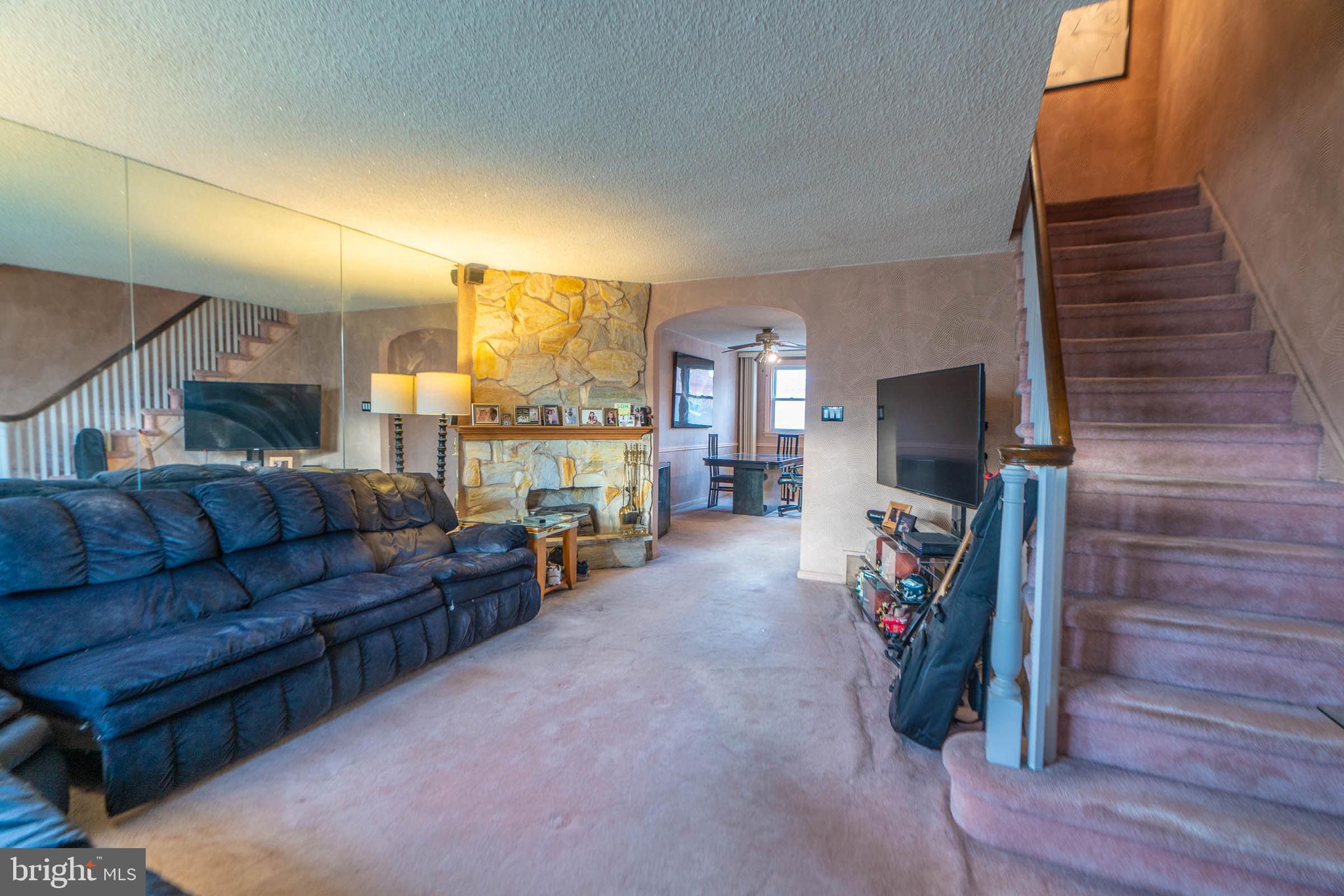 OXFORD CIRCLE - Residential