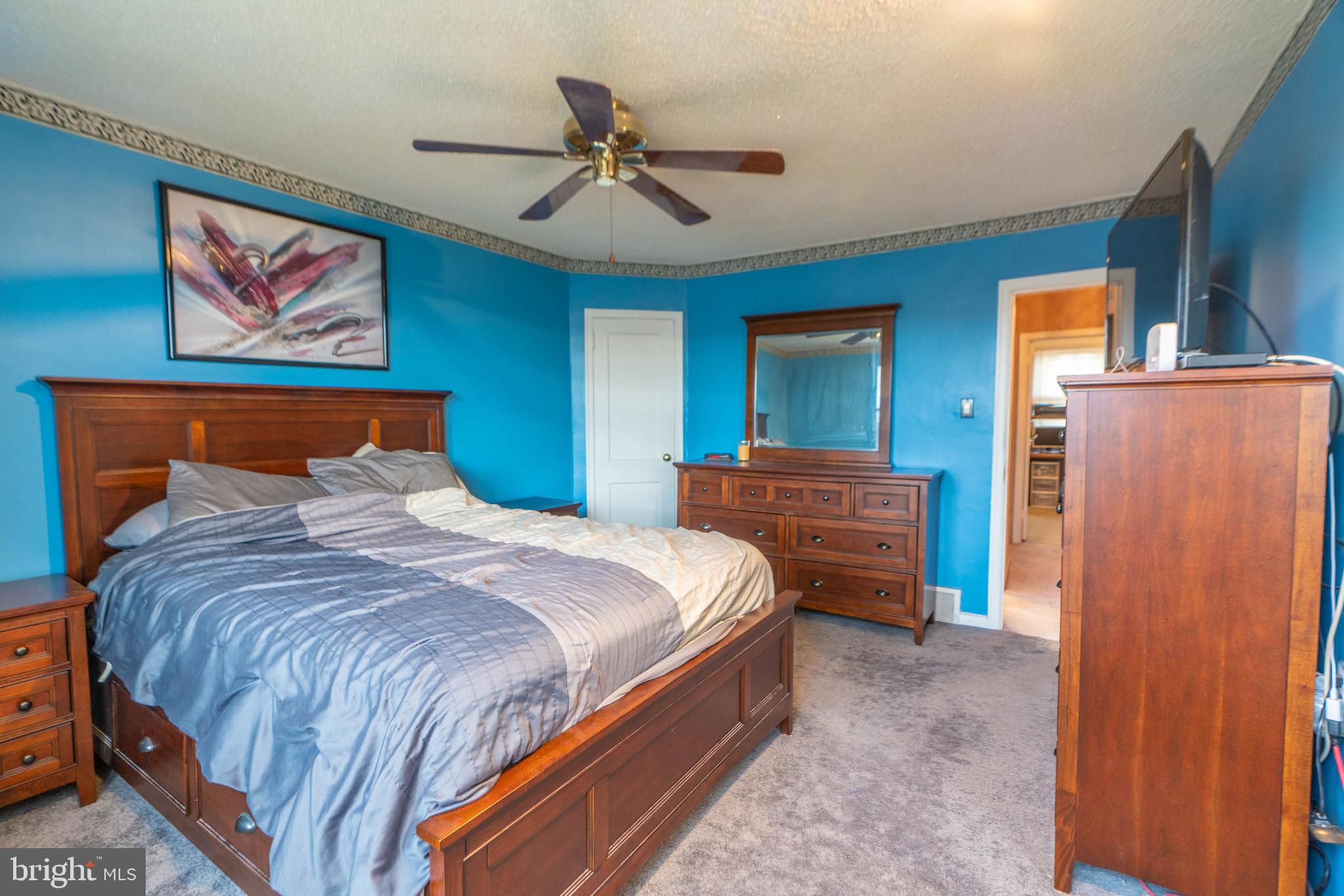 OXFORD CIRCLE - Residential