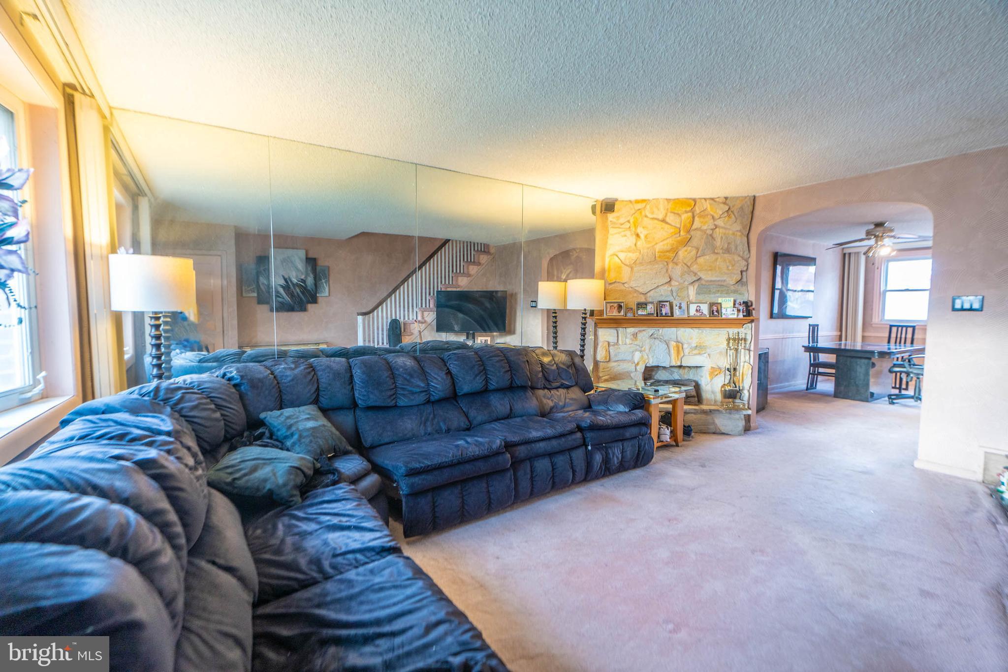 OXFORD CIRCLE - Residential