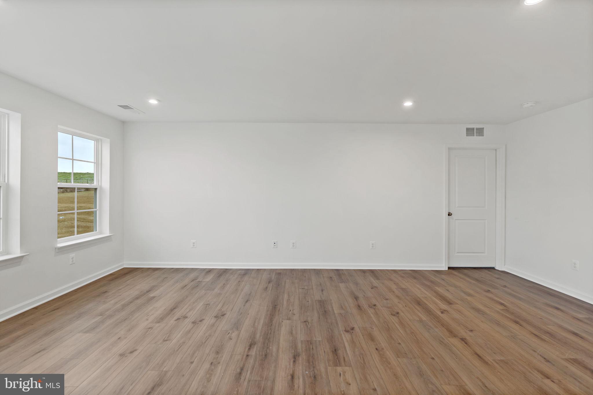 SOUTH BROOK - Residential