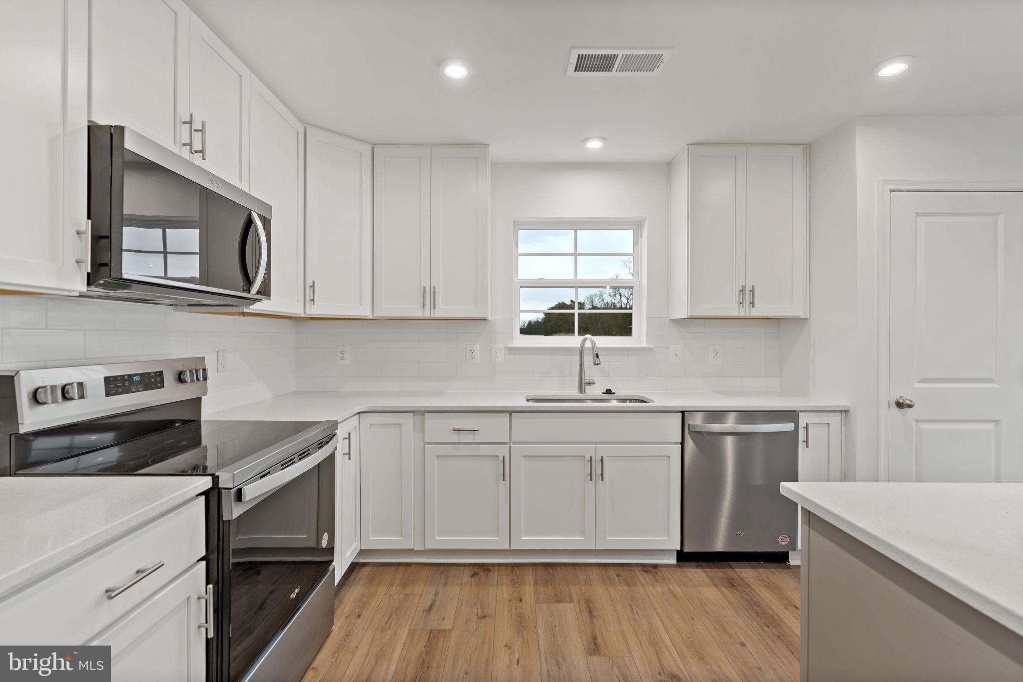 SOUTH BROOK - Residential