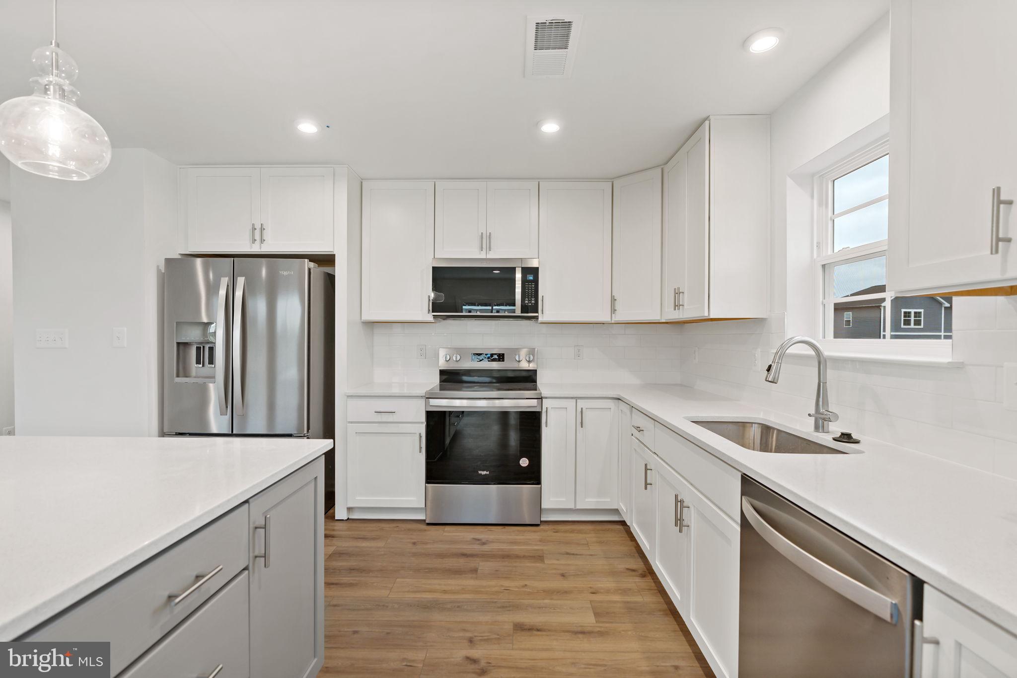 SOUTH BROOK - Residential