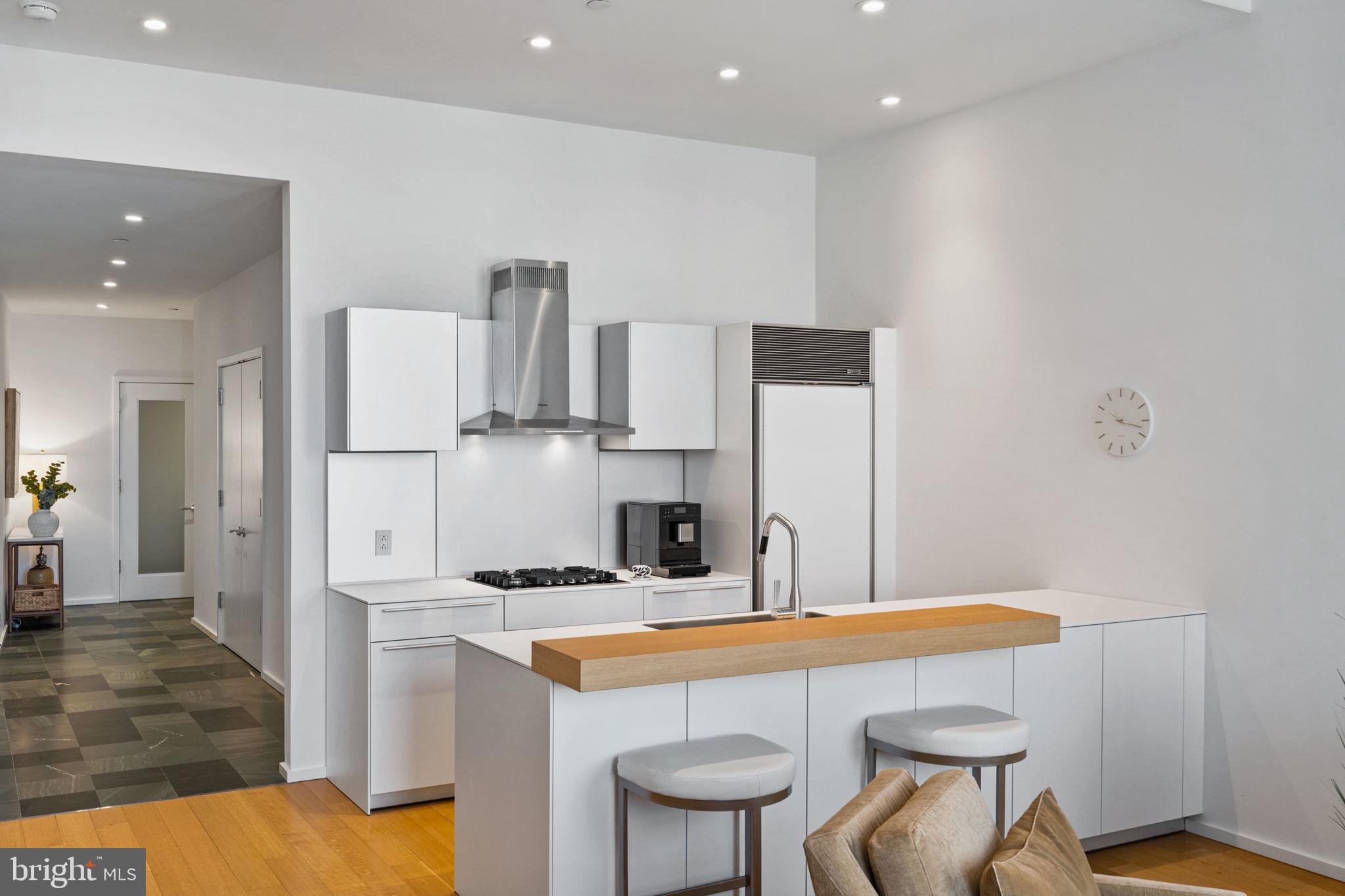 SOCIETY HILL - Residential