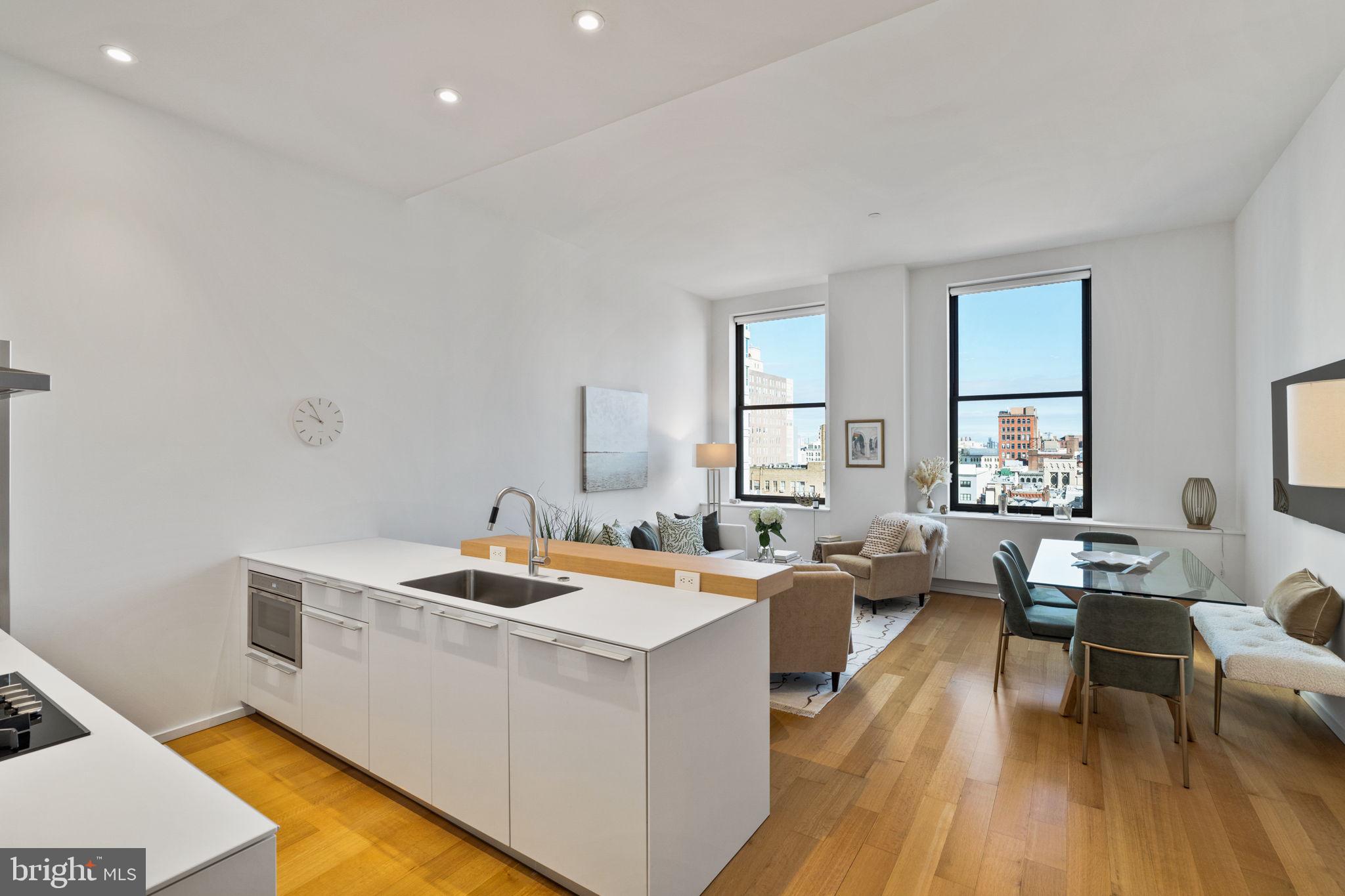 SOCIETY HILL - Residential