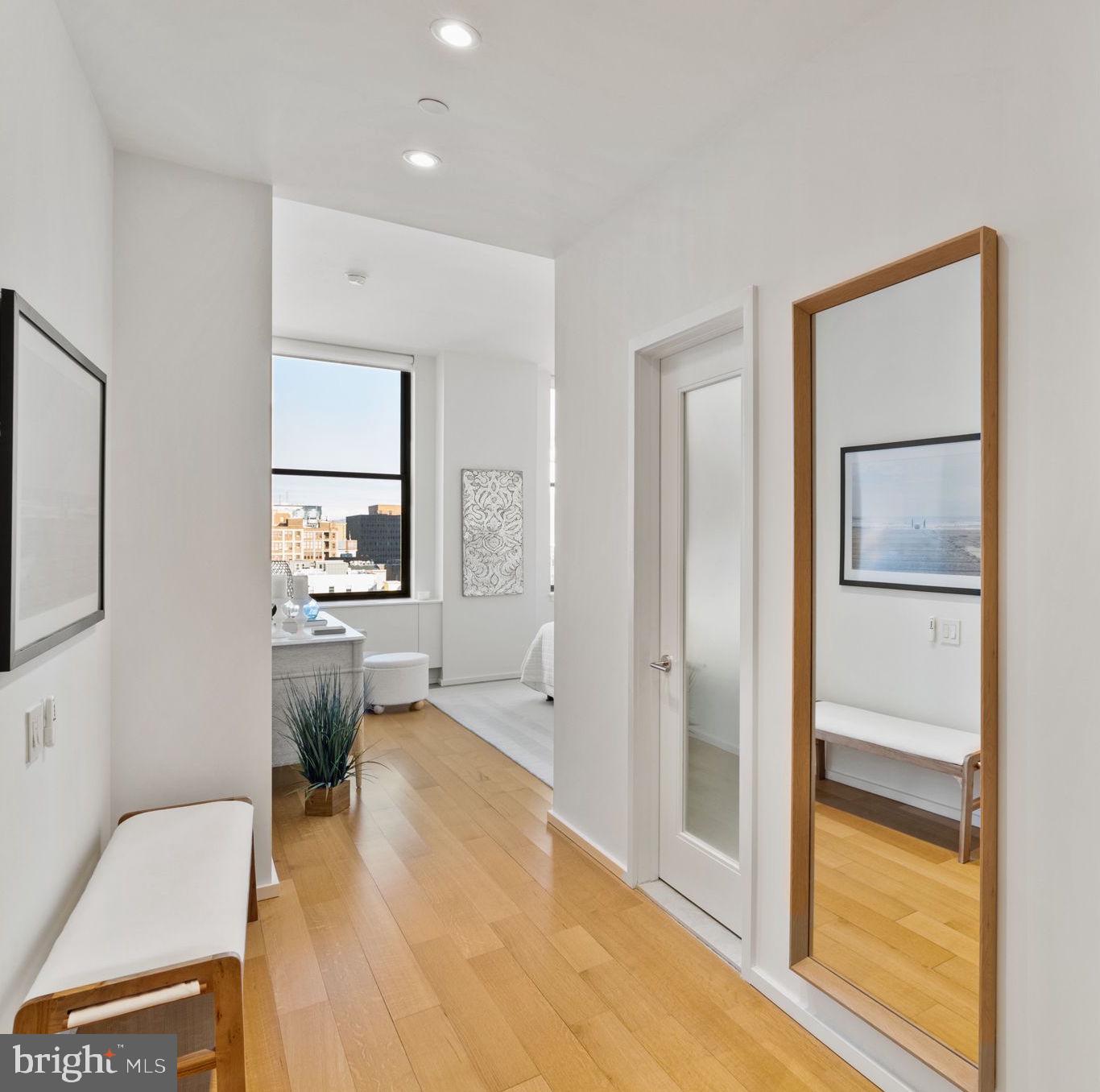 SOCIETY HILL - Residential