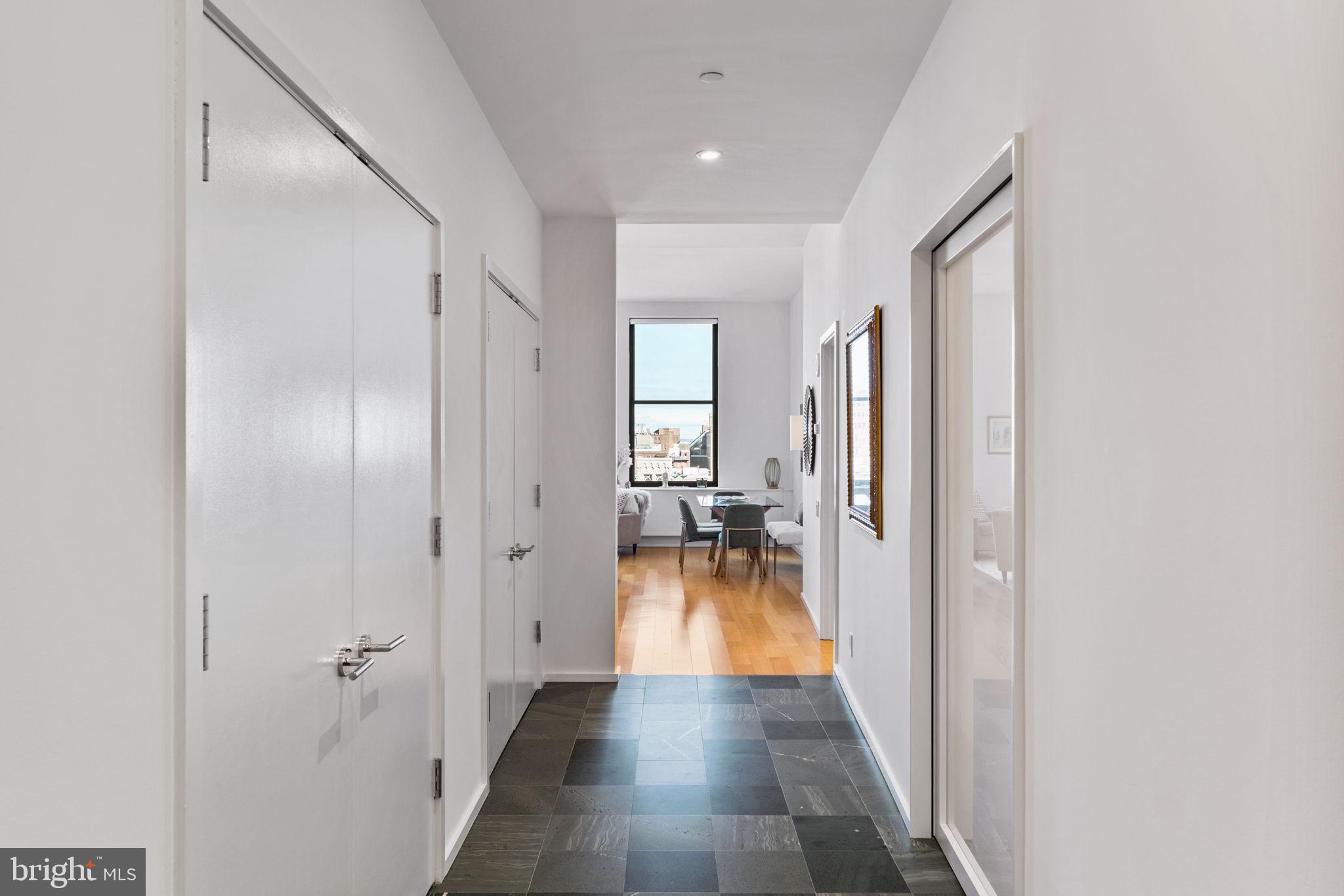 SOCIETY HILL - Residential