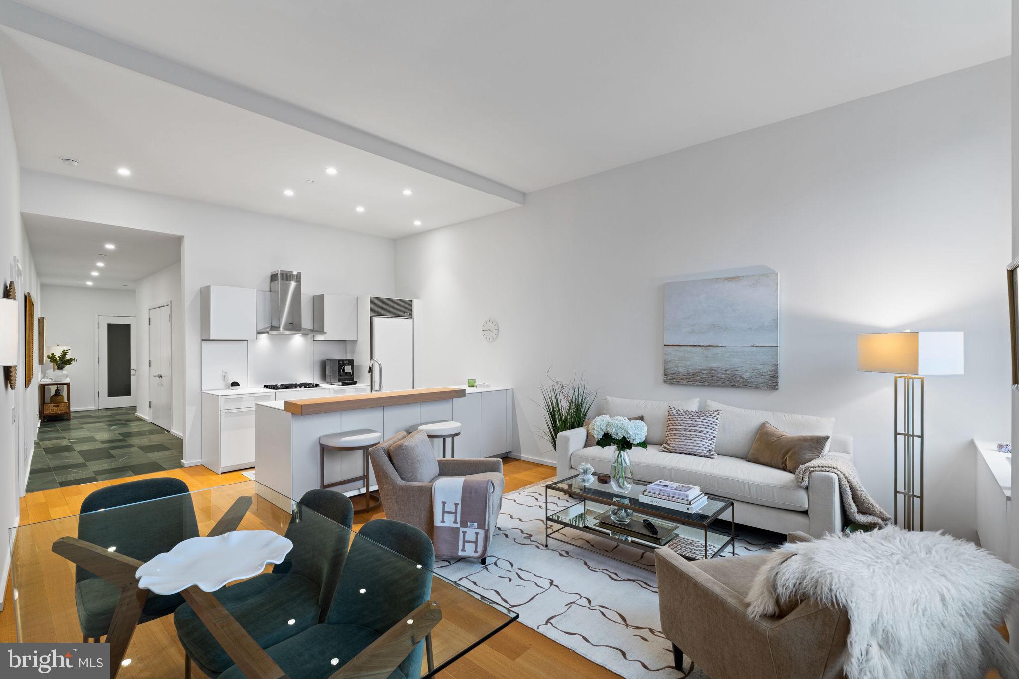 SOCIETY HILL - Residential