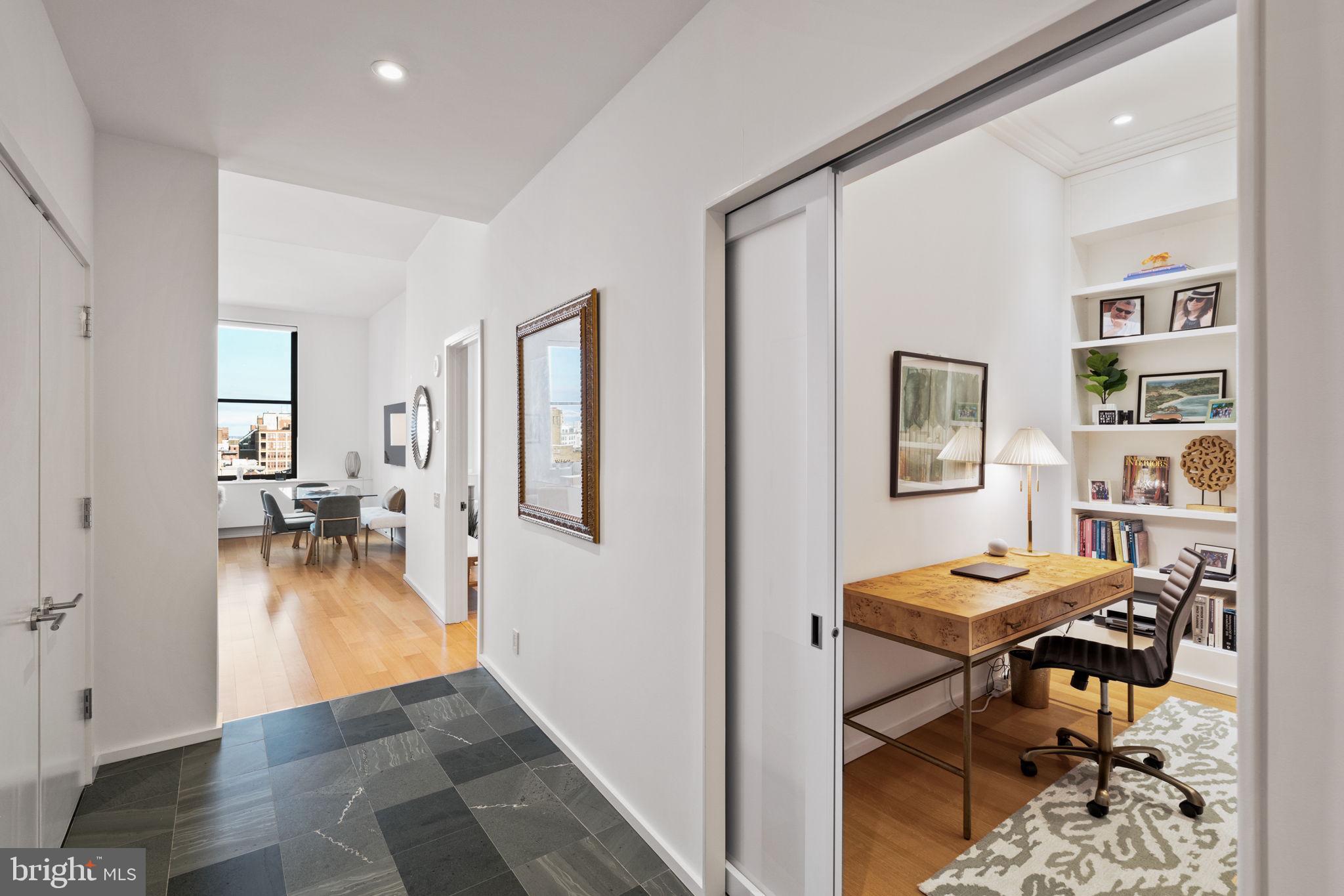 SOCIETY HILL - Residential