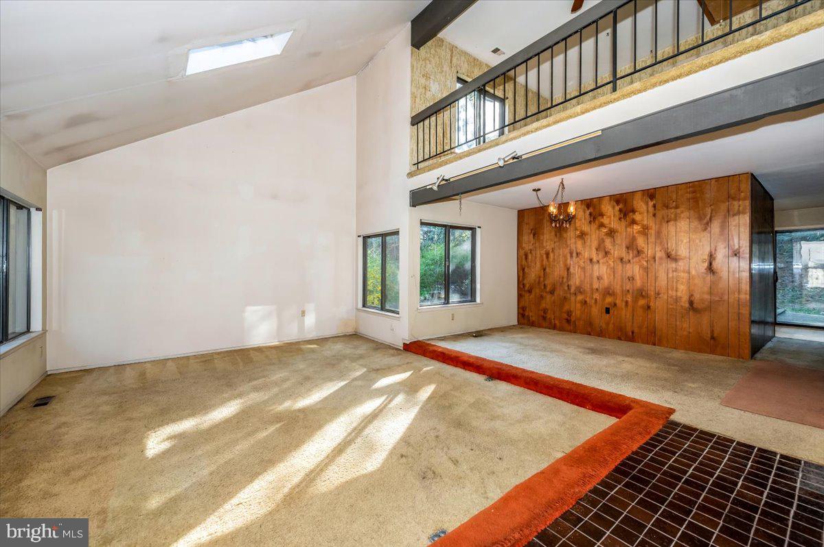 CHARLENE - Residential