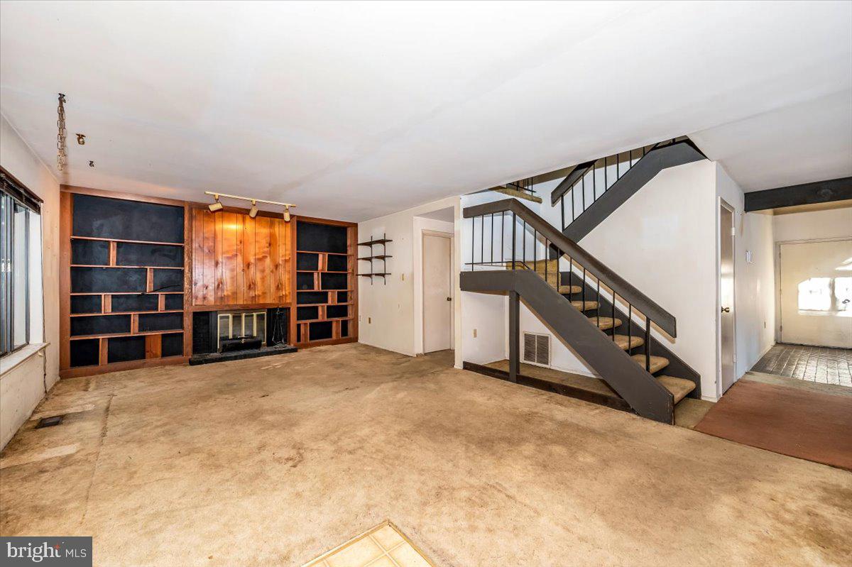 CHARLENE - Residential