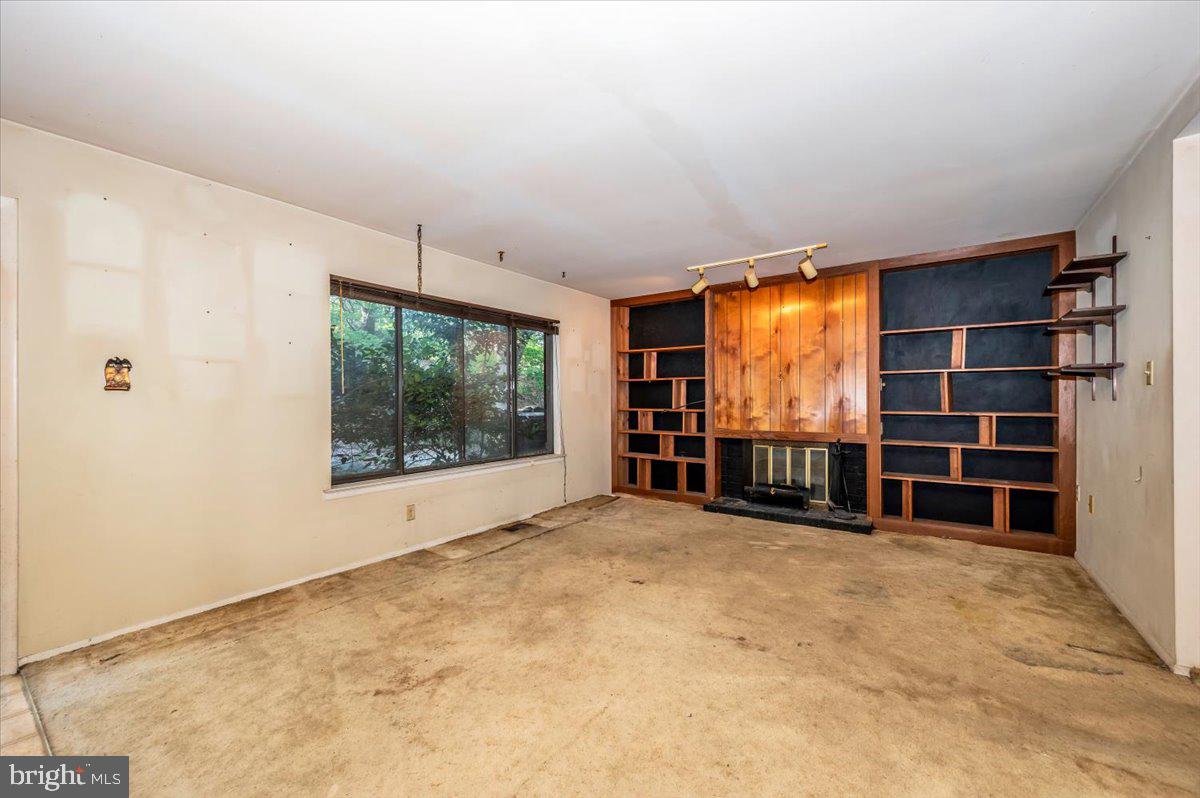 CHARLENE - Residential