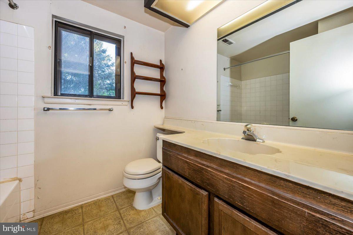 CHARLENE - Residential