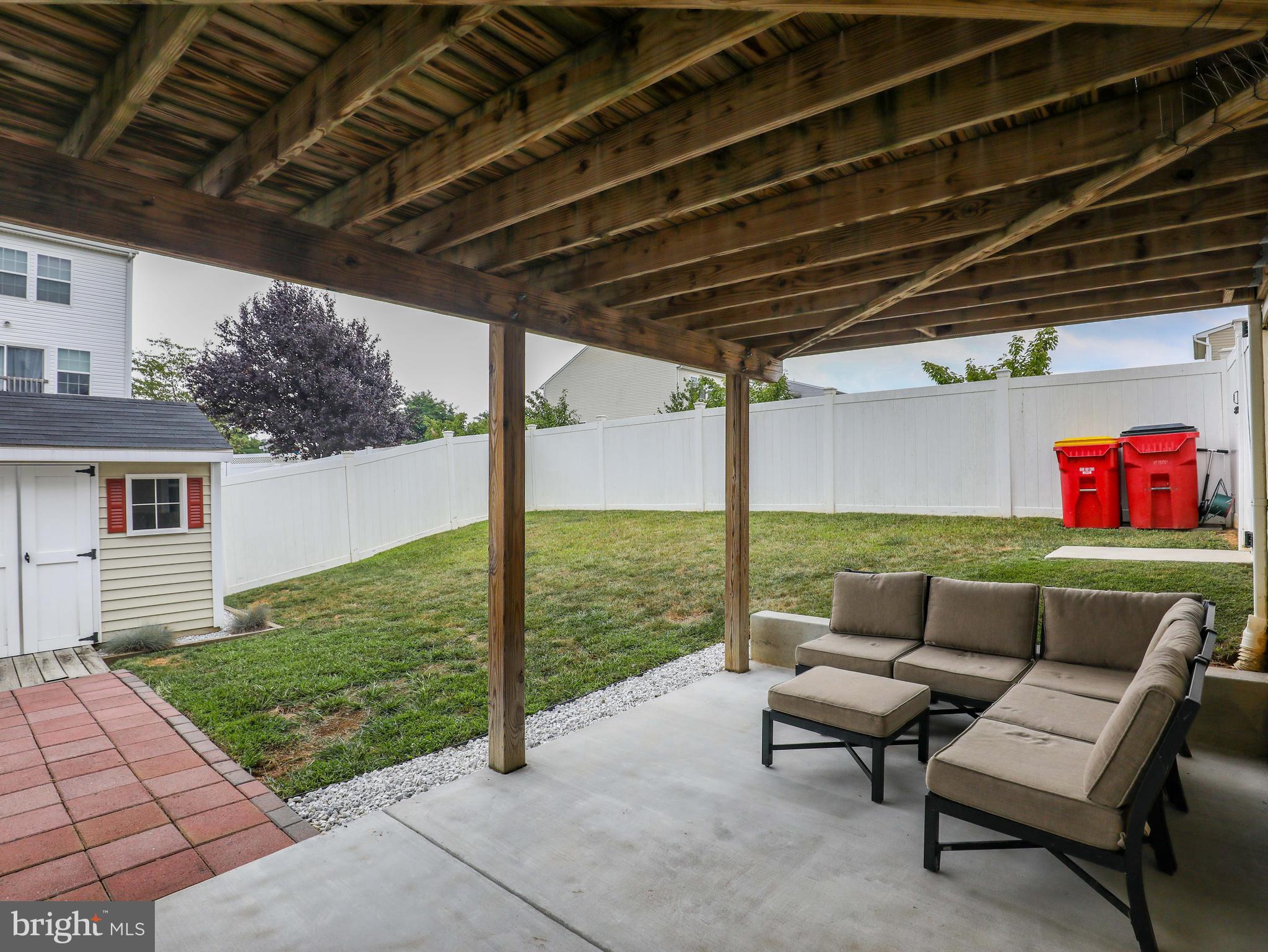 LAKELAND PLACE - Residential