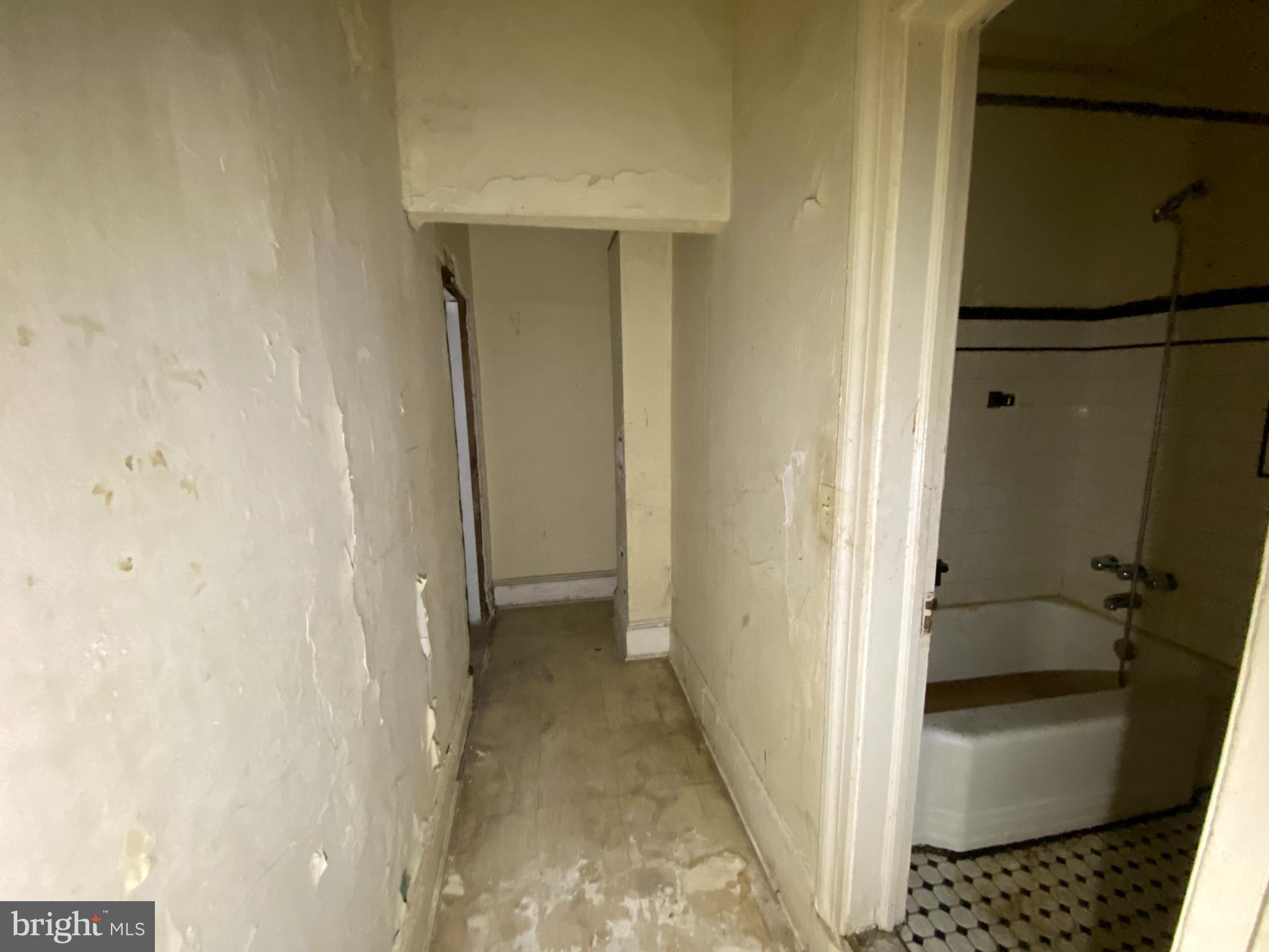 CHARLES VILLAGE - Commercial Sale