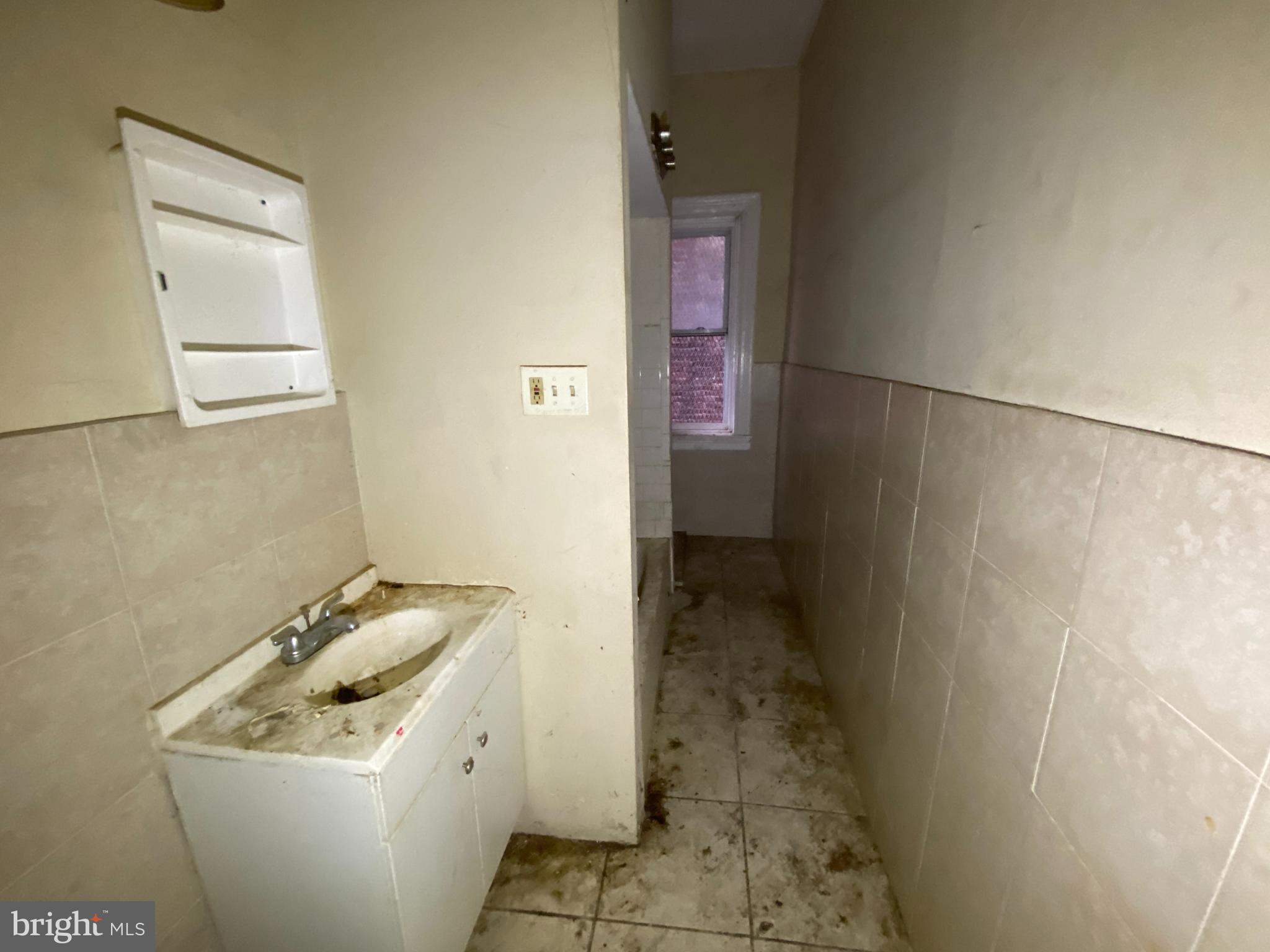 CHARLES VILLAGE - Commercial Sale