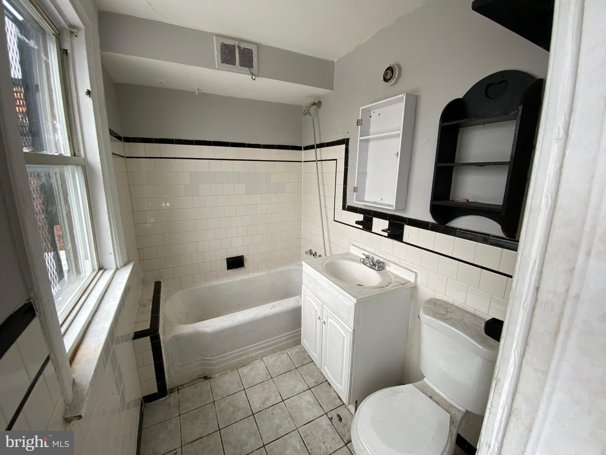 CHARLES VILLAGE - Commercial Sale