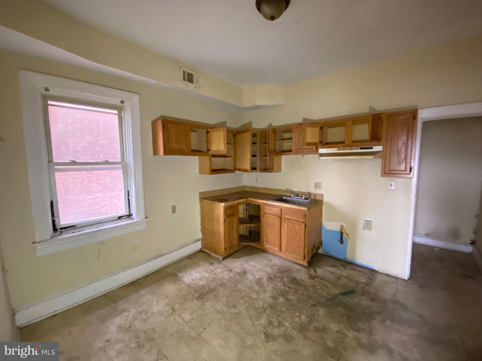 CHARLES VILLAGE - Commercial Sale