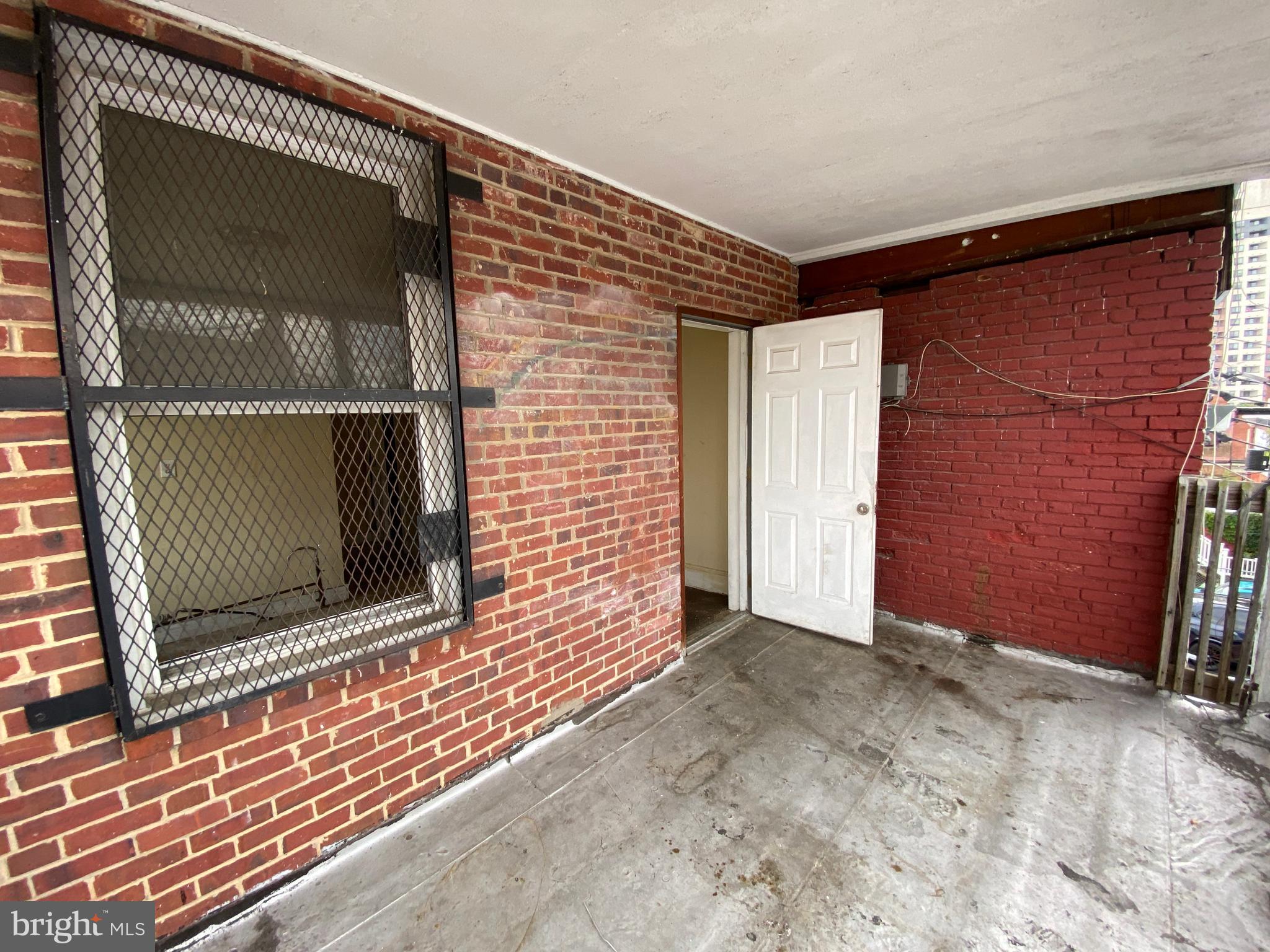 CHARLES VILLAGE - Commercial Sale