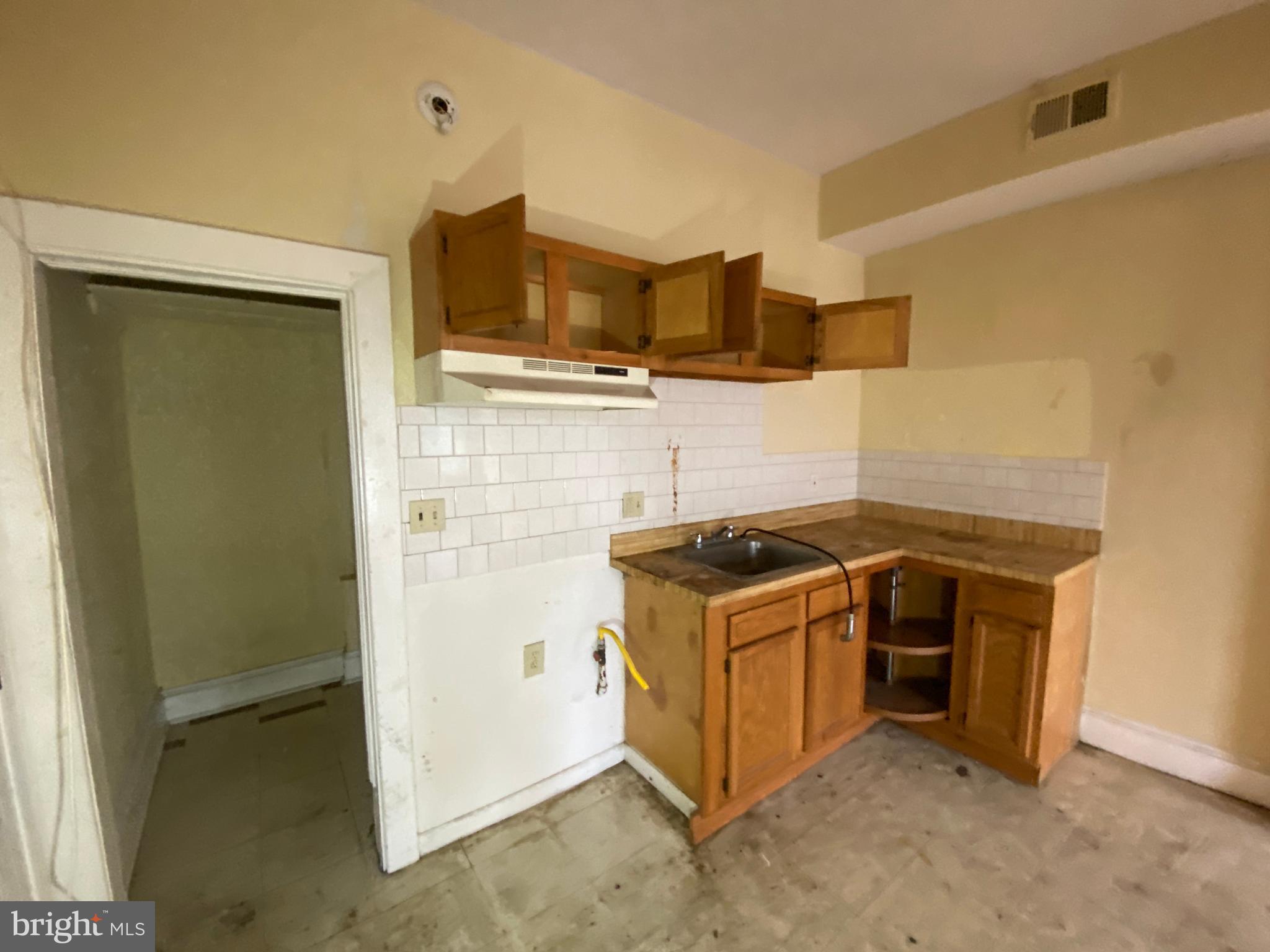 CHARLES VILLAGE - Commercial Sale