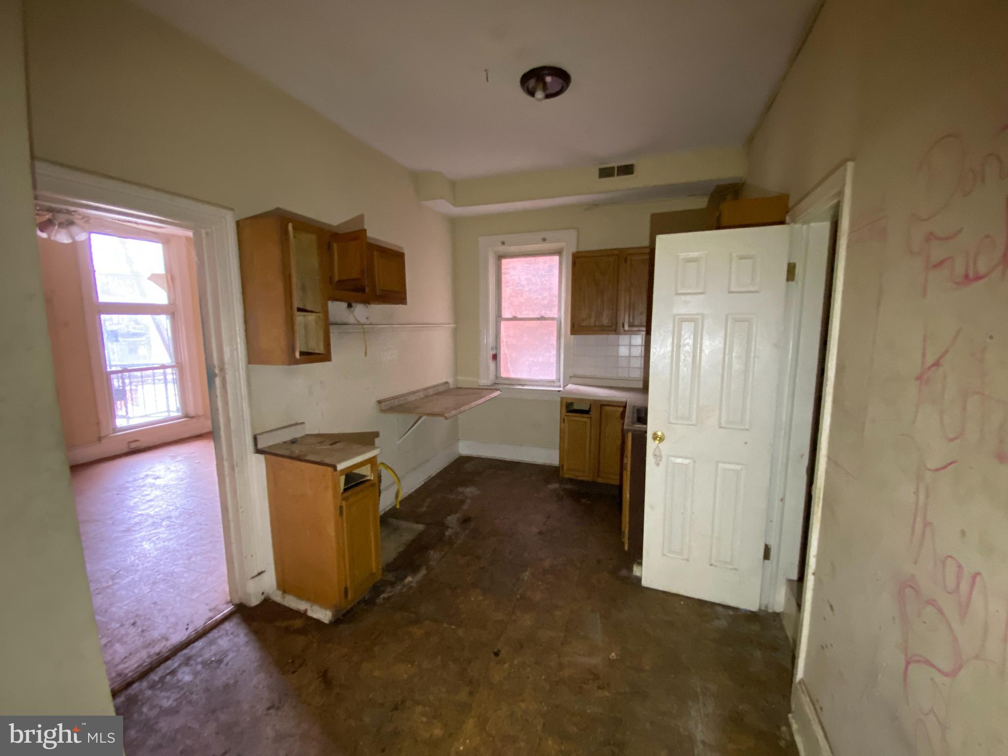 CHARLES VILLAGE - Commercial Sale