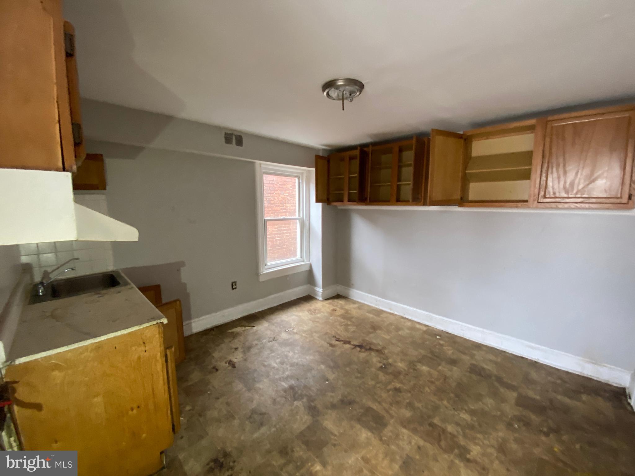 CHARLES VILLAGE - Commercial Sale