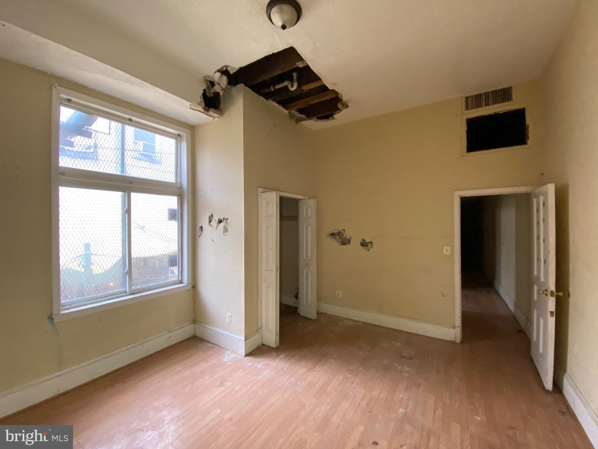 CHARLES VILLAGE - Commercial Sale