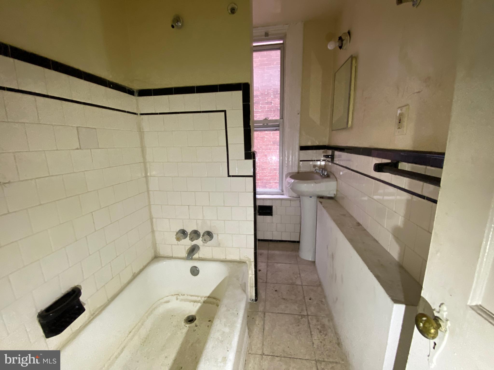 CHARLES VILLAGE - Commercial Sale