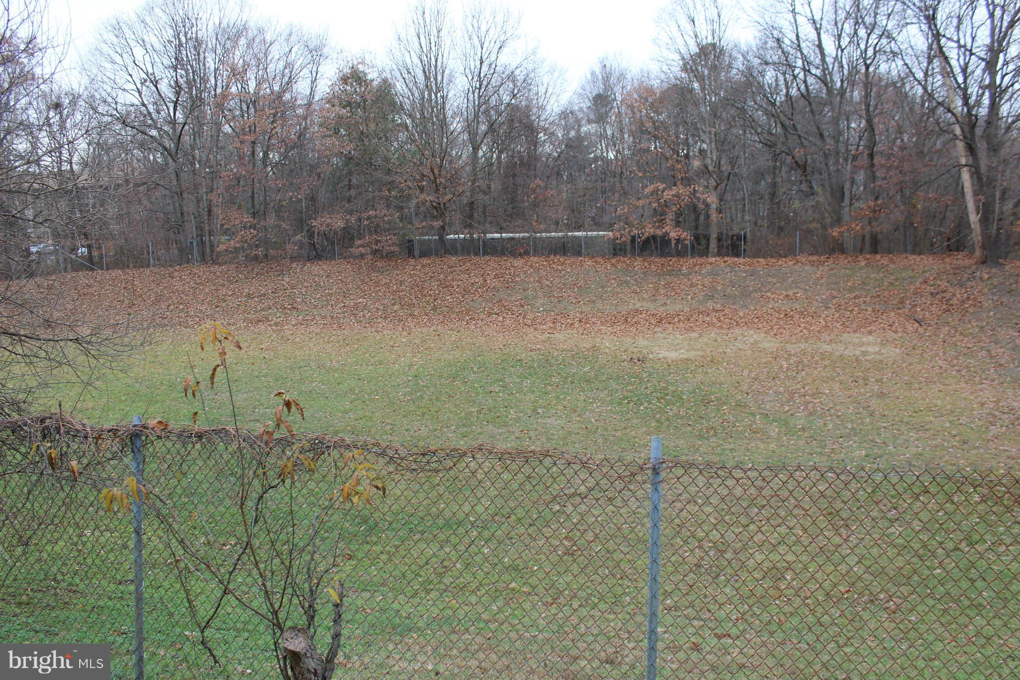 CLOVERLEAF TOWNHOUSES - Residential