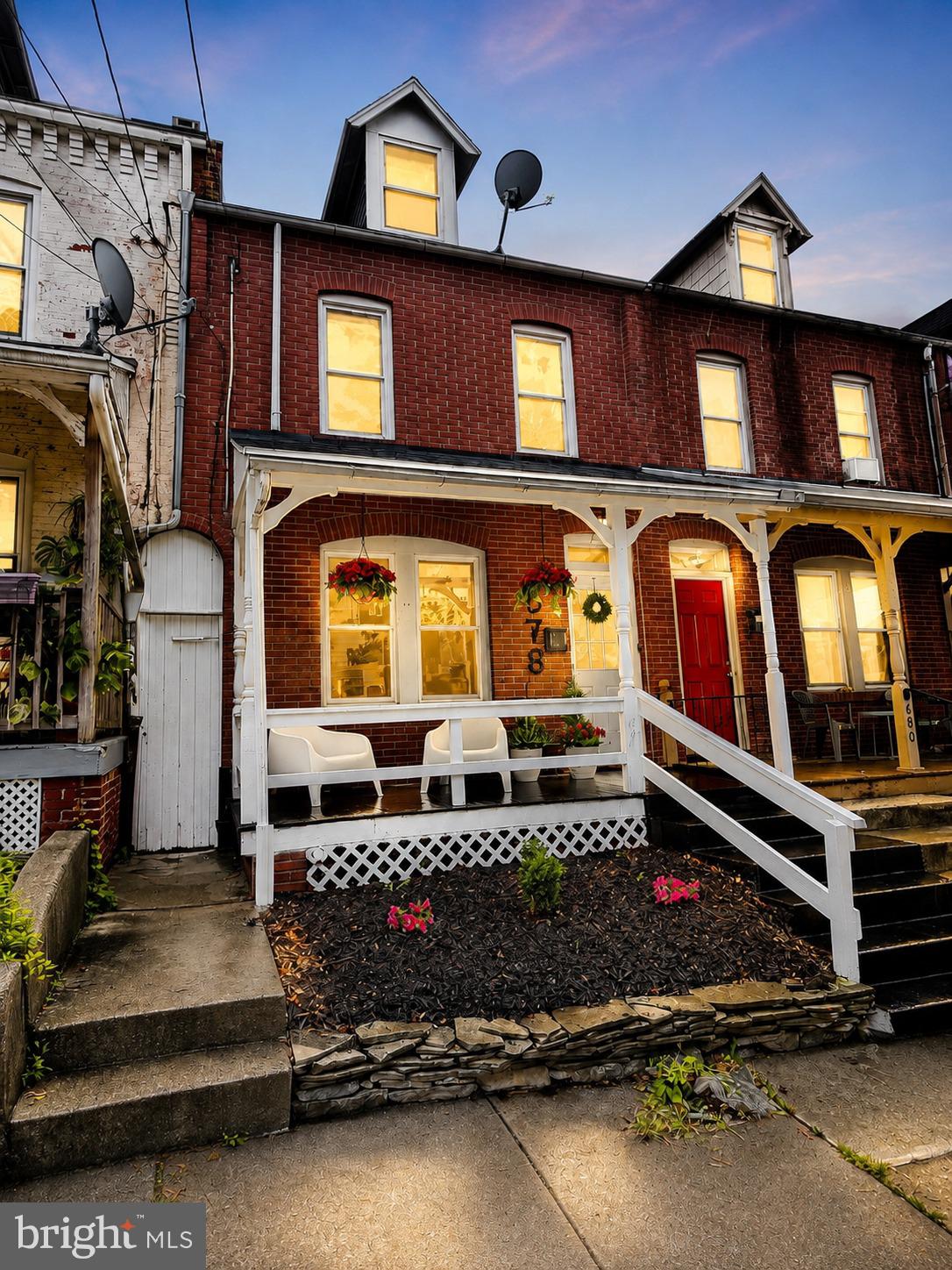 678 UNION STREET